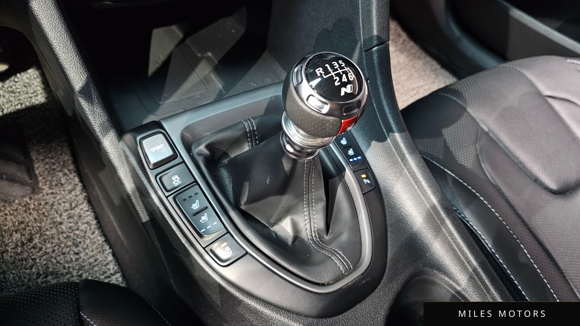 Hyundai Veloster 2018 — миниатюра 12