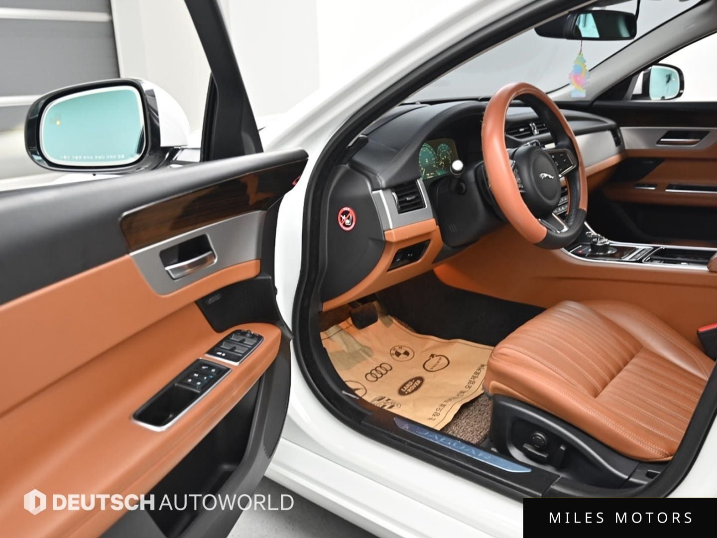 Jaguar XF (X260) 2018 — миниатюра 11