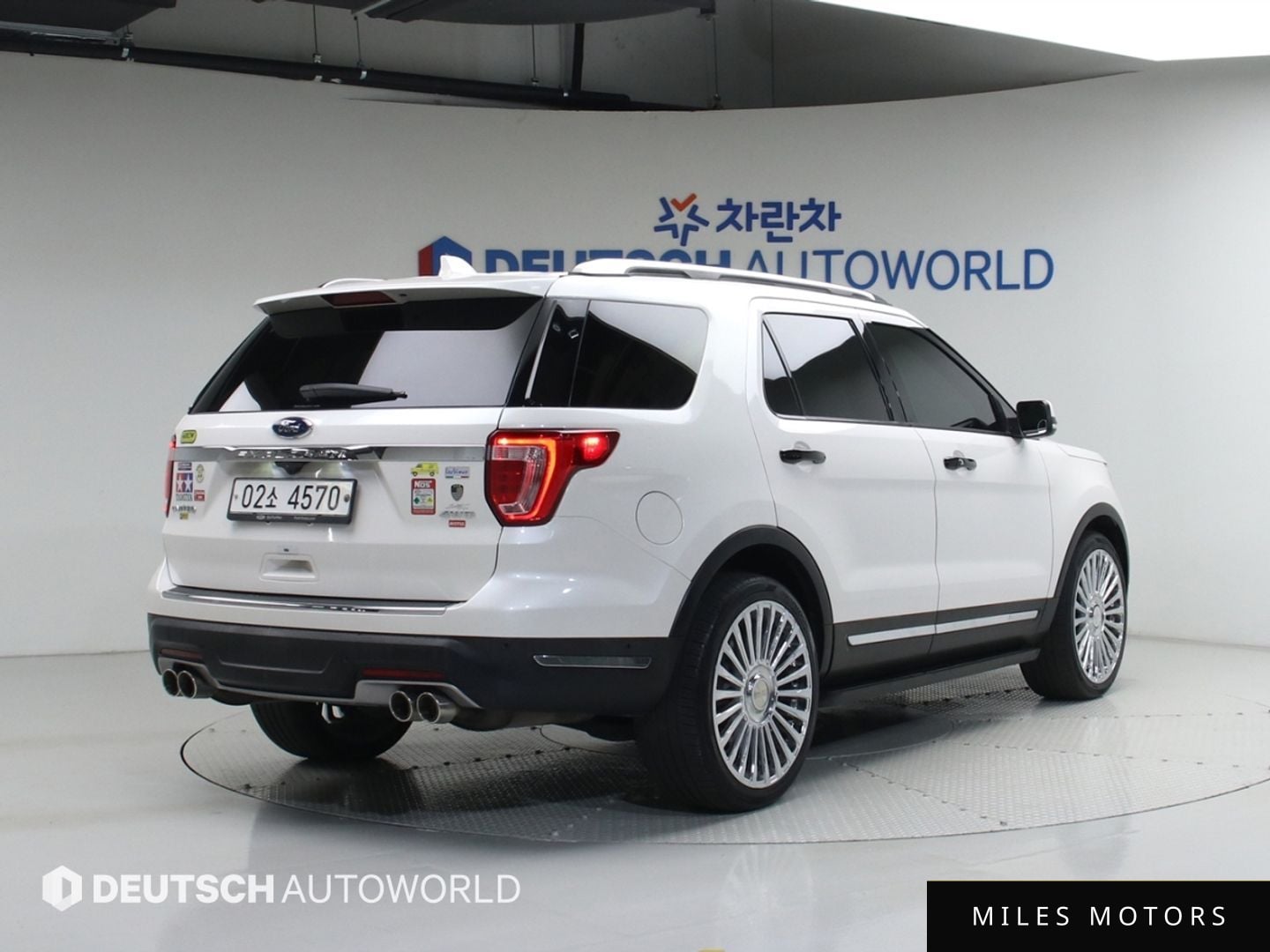 Ford Explorer 2018 — миниатюра 2