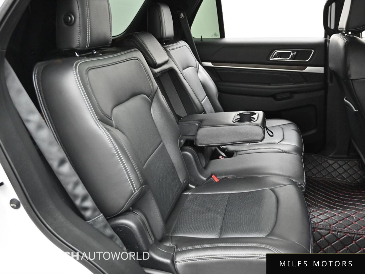 Ford Explorer 2018 — миниатюра 12