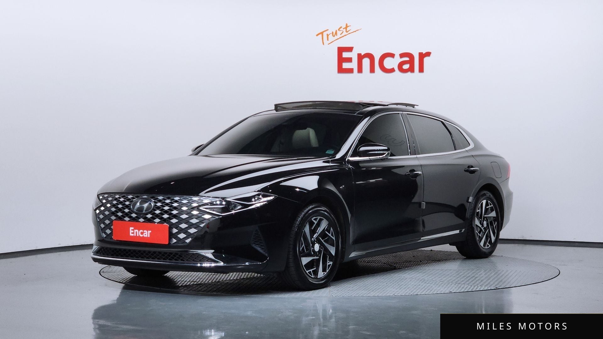 Hyundai Grandeur 2022 — фото 1 из 12