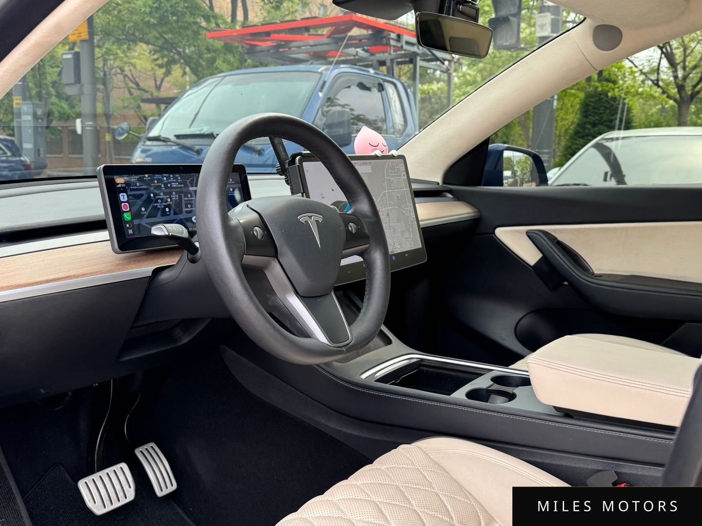 Tesla Model Y 2021 — миниатюра 8
