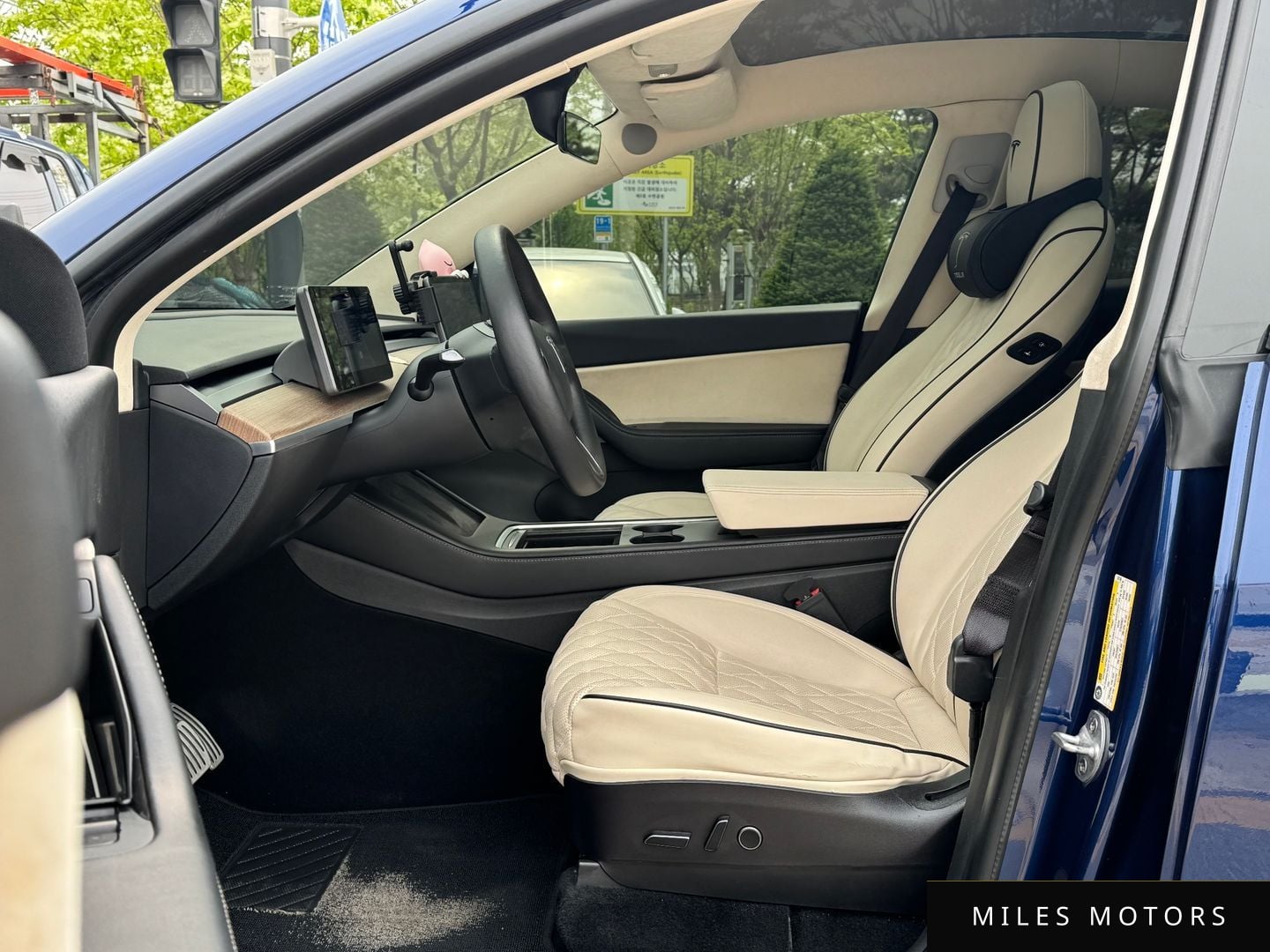 Tesla Model Y 2021 — миниатюра 9