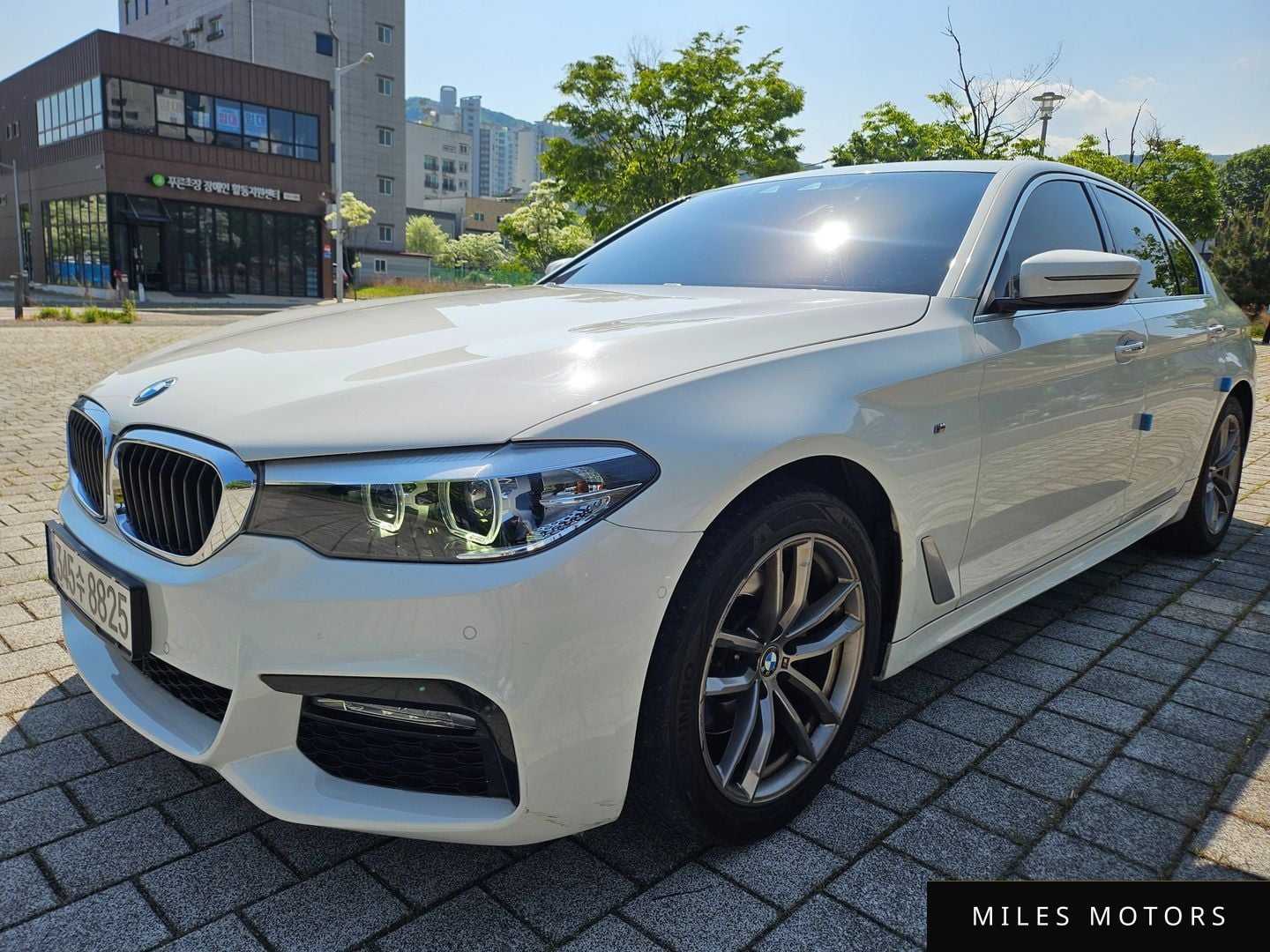 BMW 5 Series (G30) 2018 — миниатюра 2