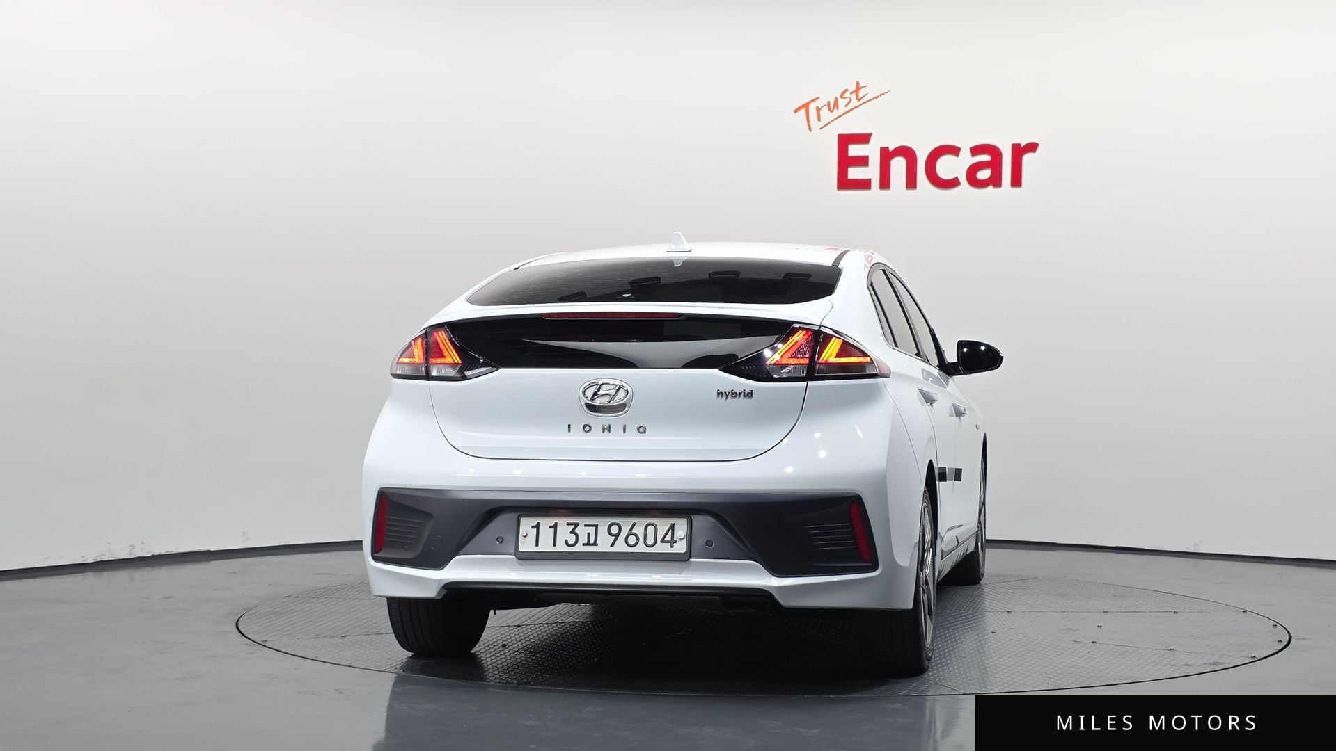 Hyundai Ioniq 2020 — миниатюра 4