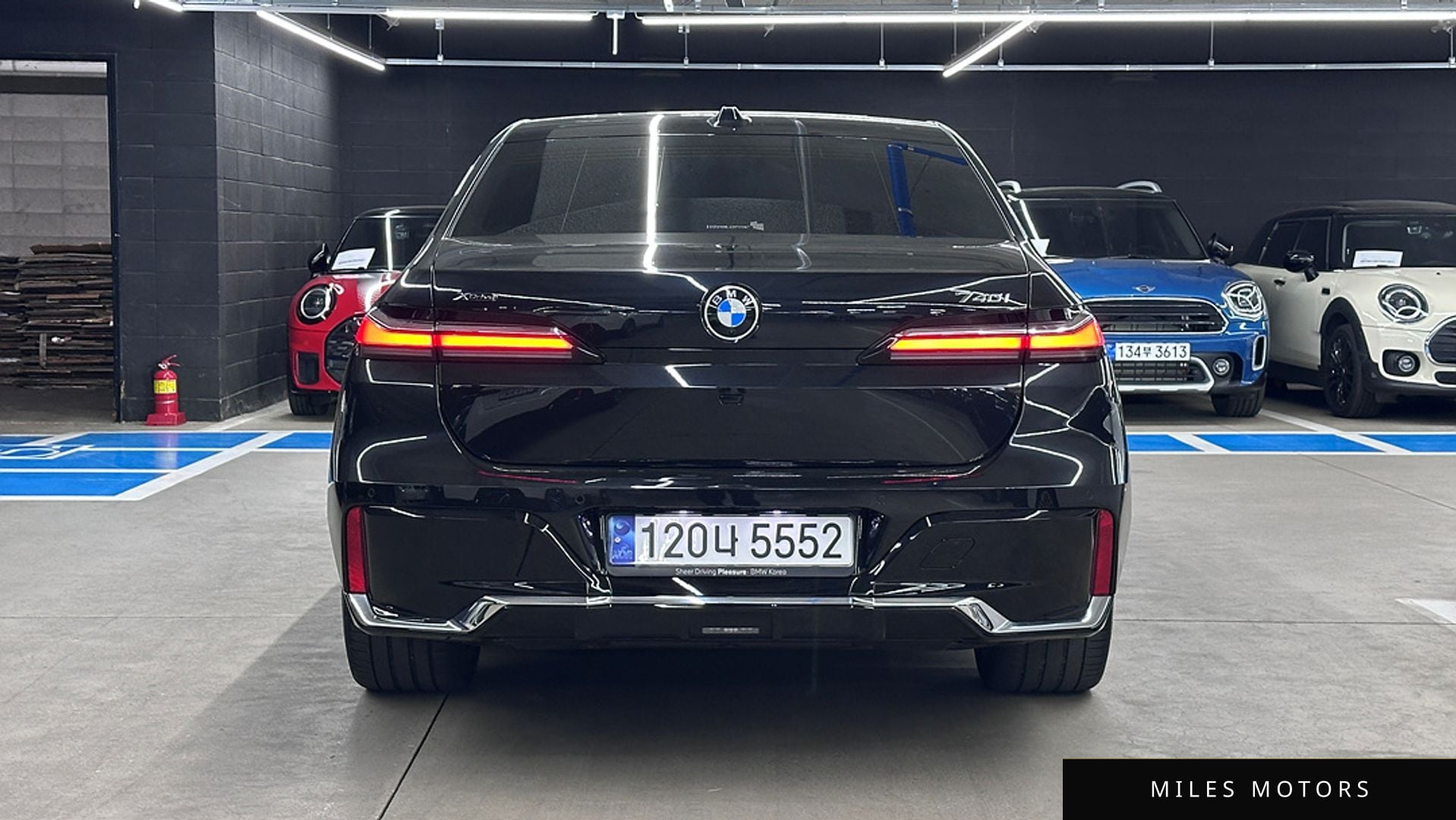 BMW 7 Series (G70) 2024 — миниатюра 4