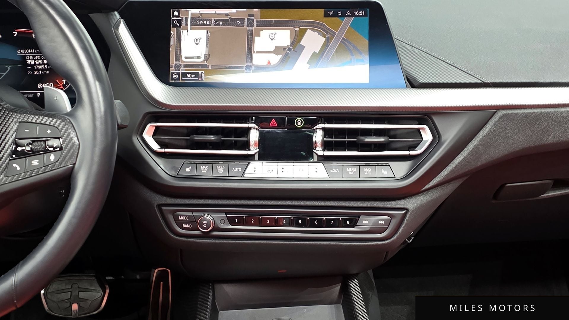 BMW 1시리즈 (F40) 2021 — миниатюра 19