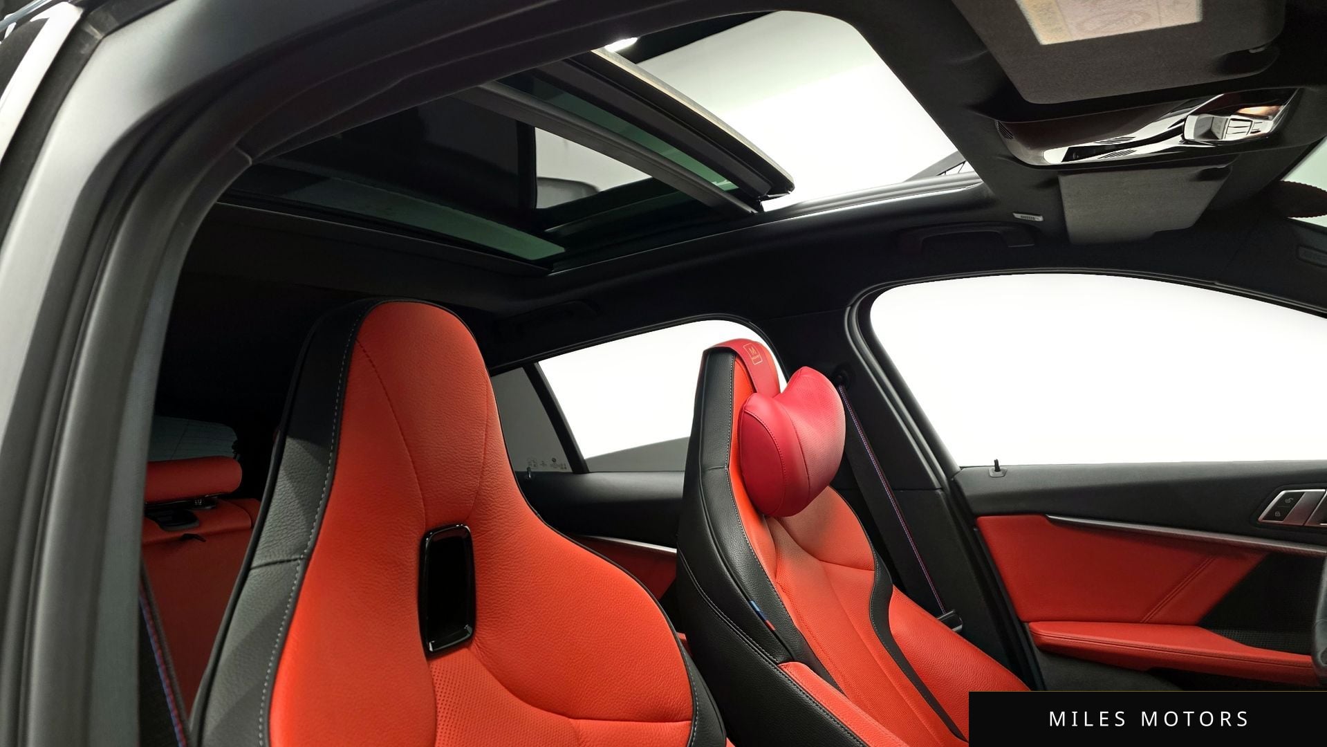 BMW 1시리즈 (F40) 2021 — миниатюра 23