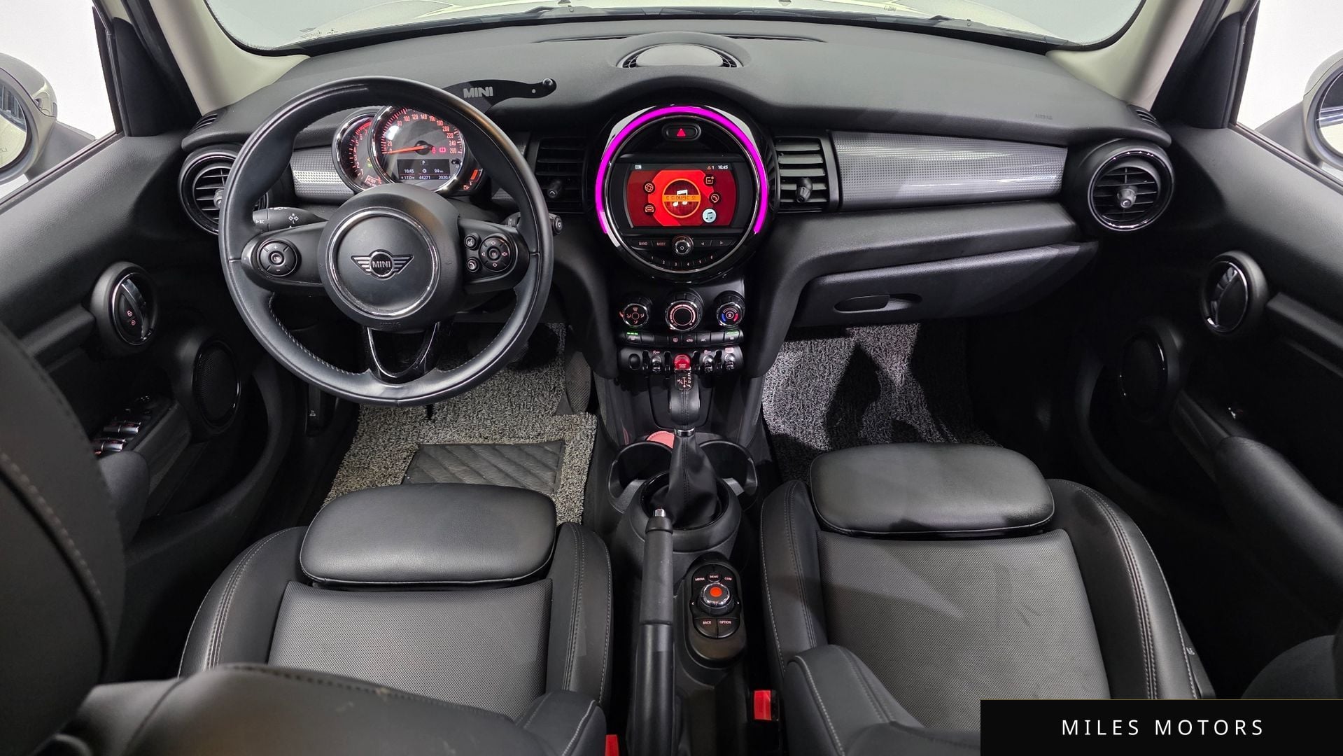 MINI 쿠퍼 2019 — миниатюра 10
