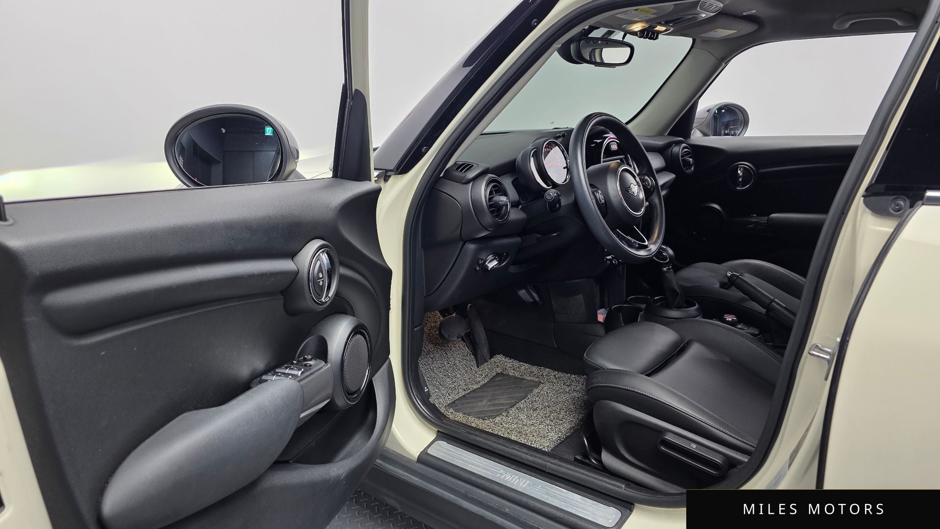 MINI 쿠퍼 2019 — миниатюра 13