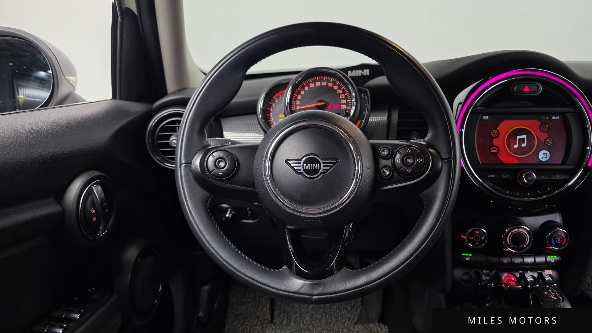 MINI 쿠퍼 2019 — миниатюра 19