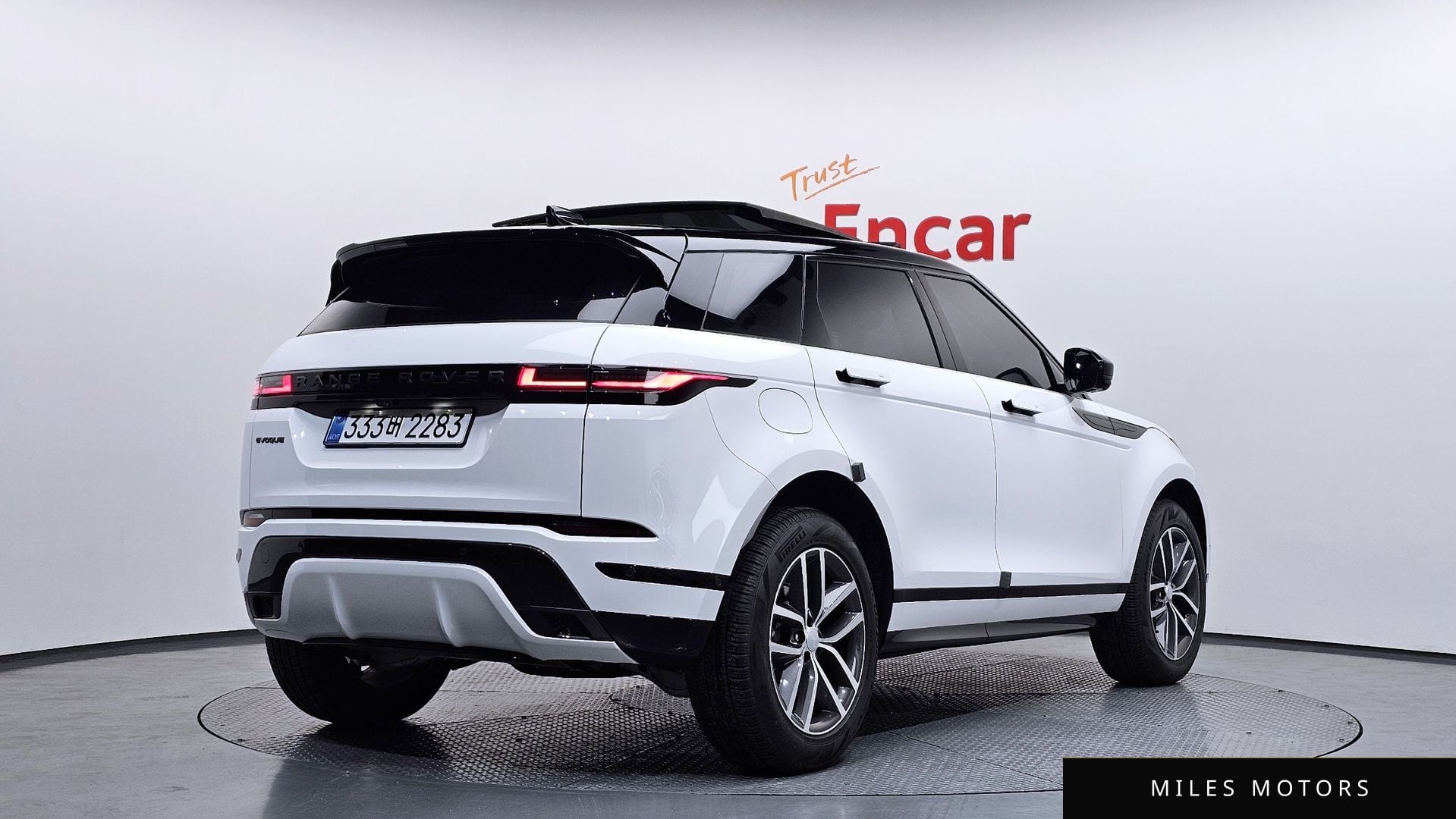 Land Rover Range Rover Evoque 2026 — миниатюра 2
