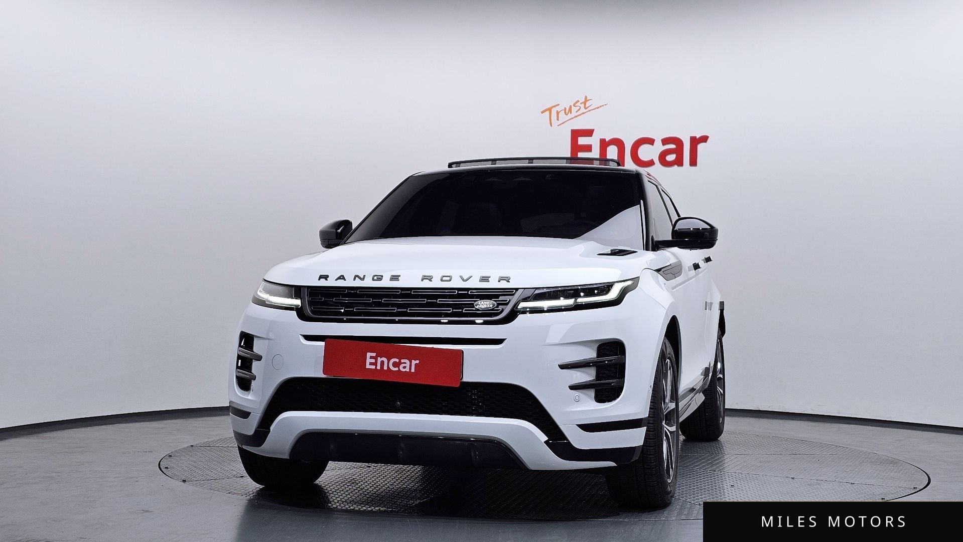 Land Rover Range Rover Evoque 2026 — миниатюра 3