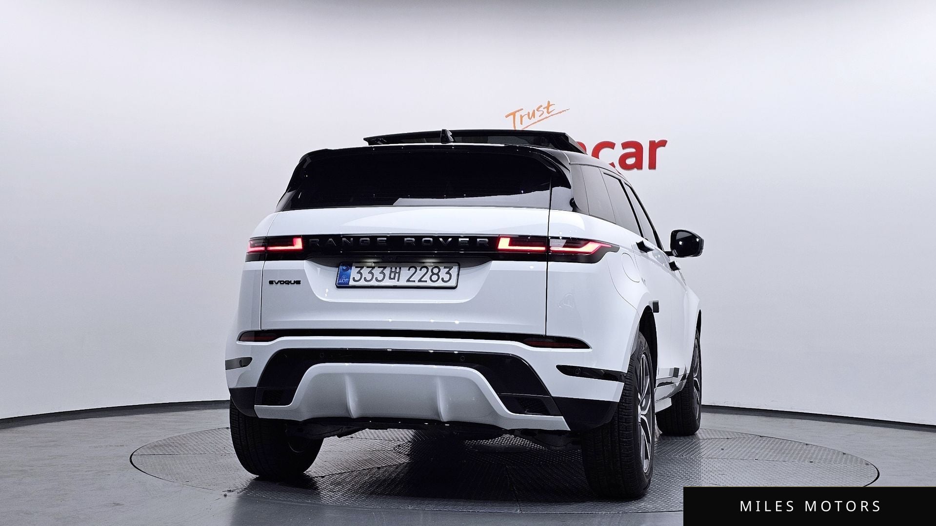 Land Rover Range Rover Evoque 2026 — миниатюра 4