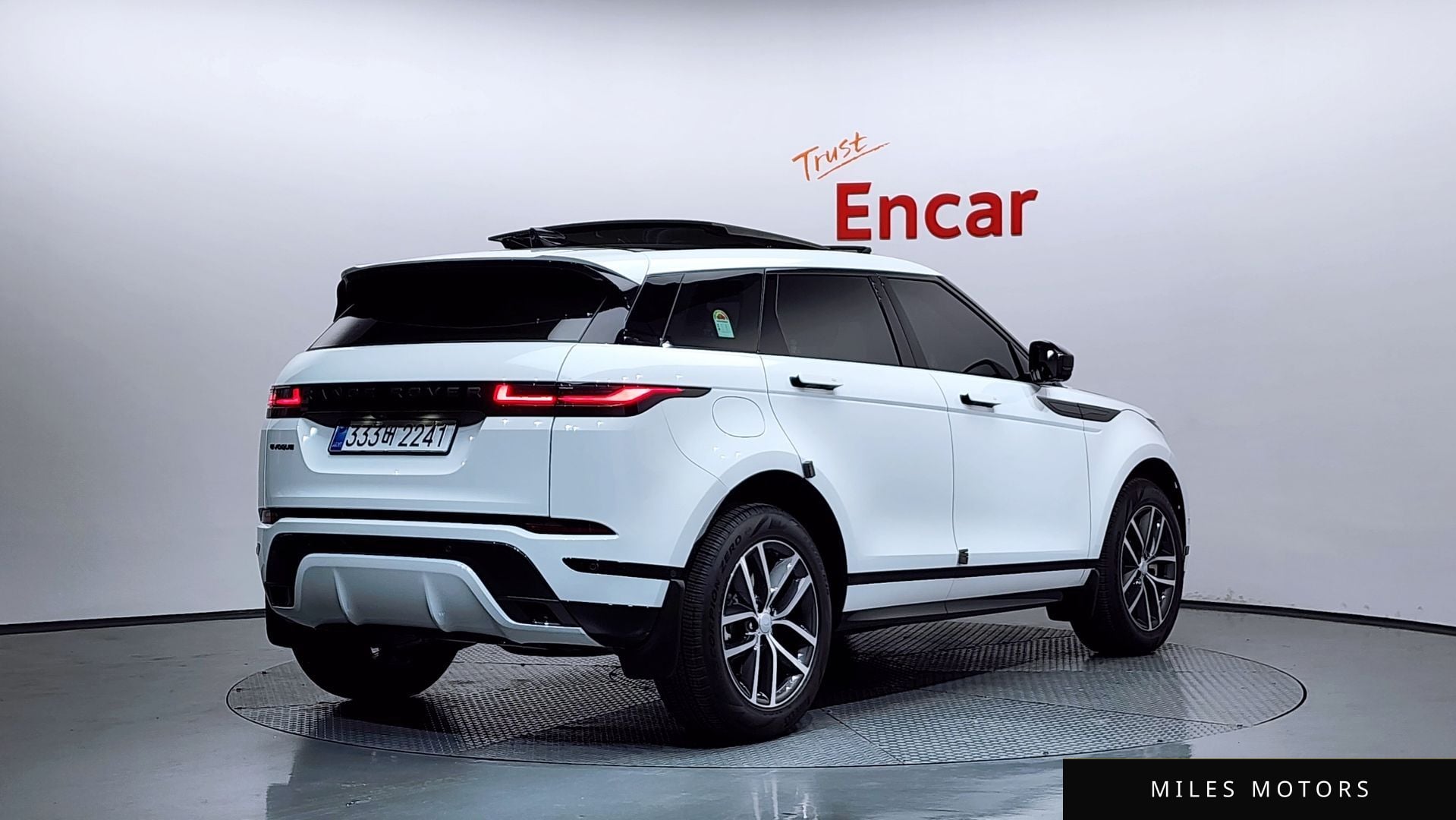 Land Rover Range Rover Evoque 2026 — миниатюра 2