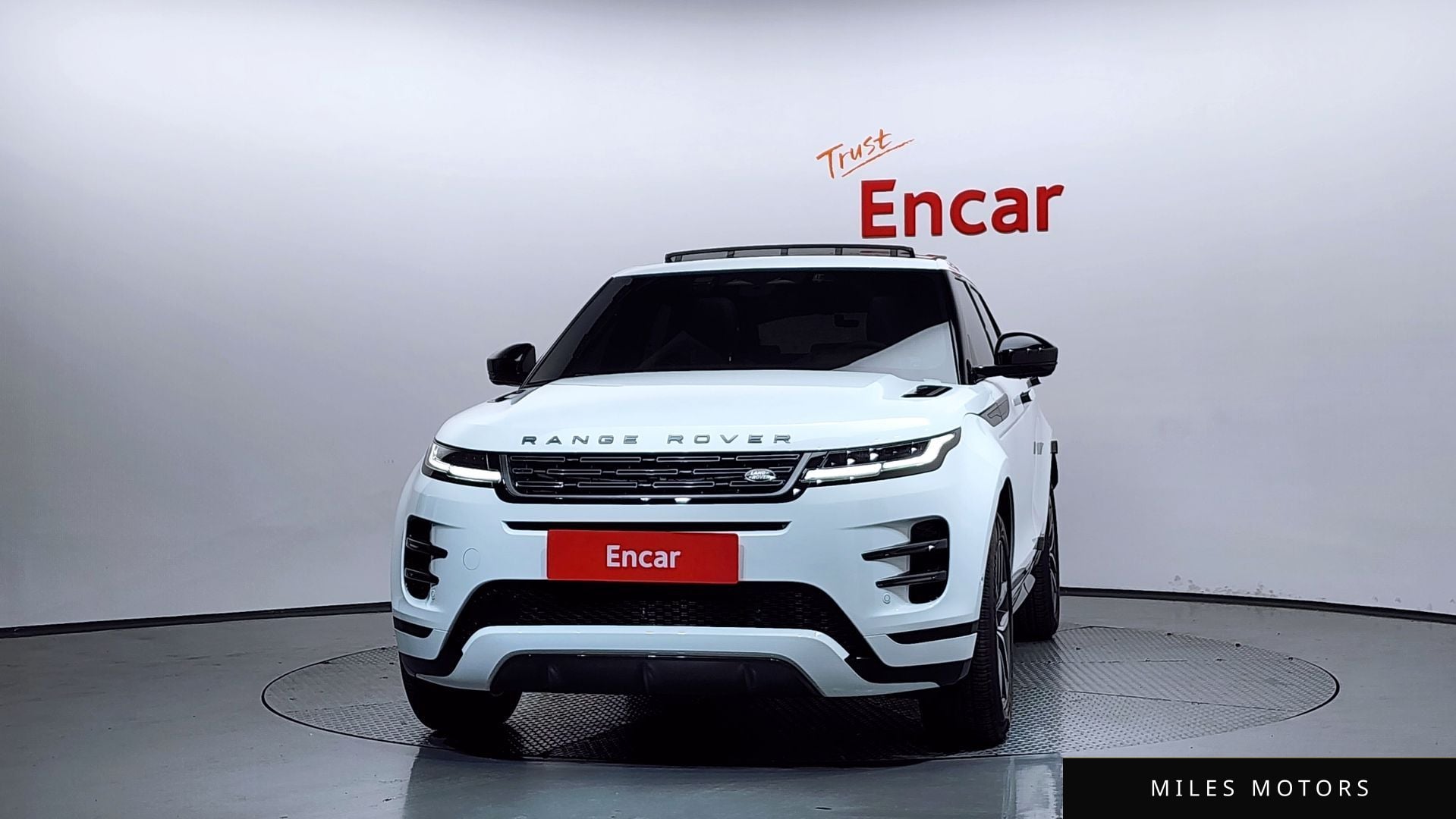 Land Rover Range Rover Evoque 2026 — миниатюра 3