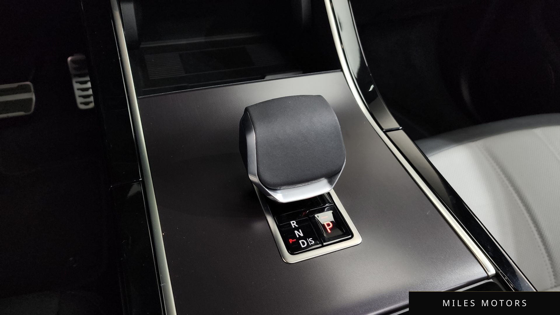 Land Rover Range Rover Evoque 2026 — миниатюра 9