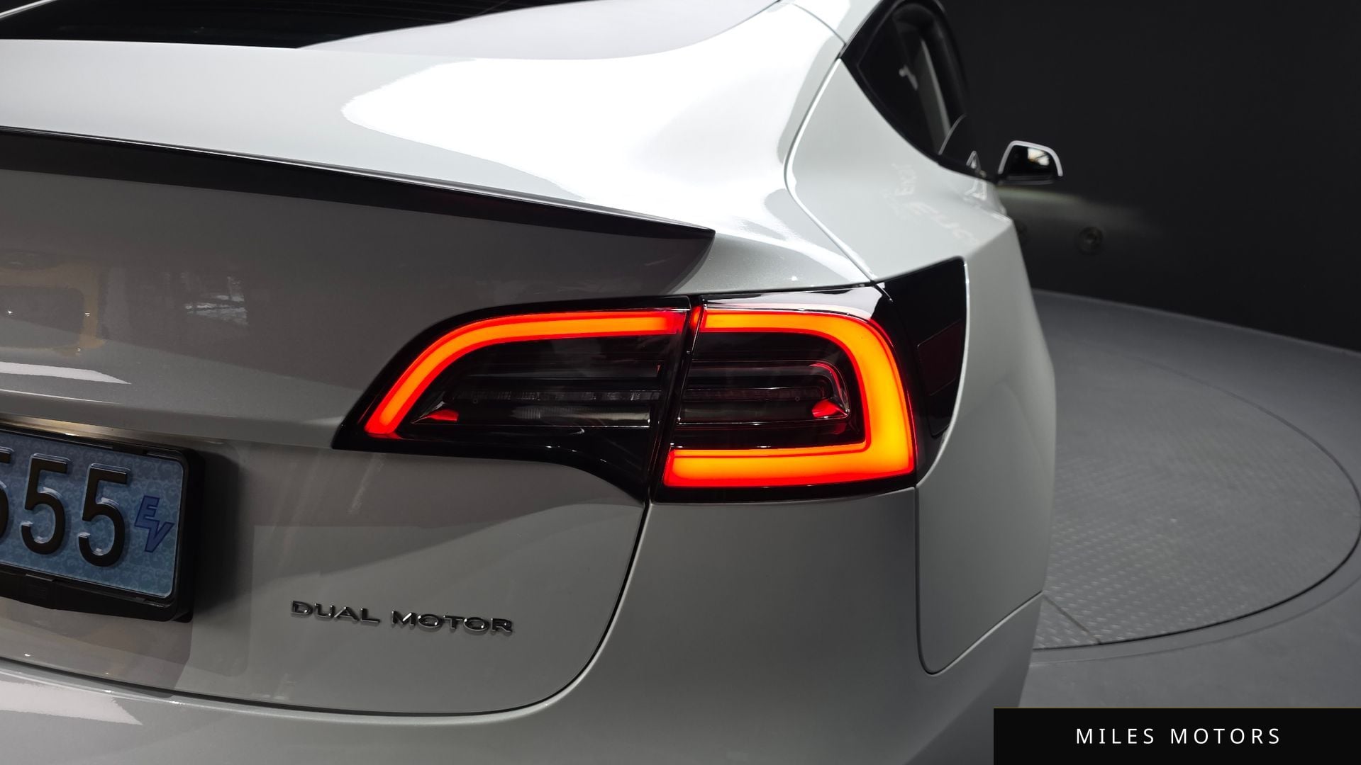 Tesla Model 3 2022 — миниатюра 9