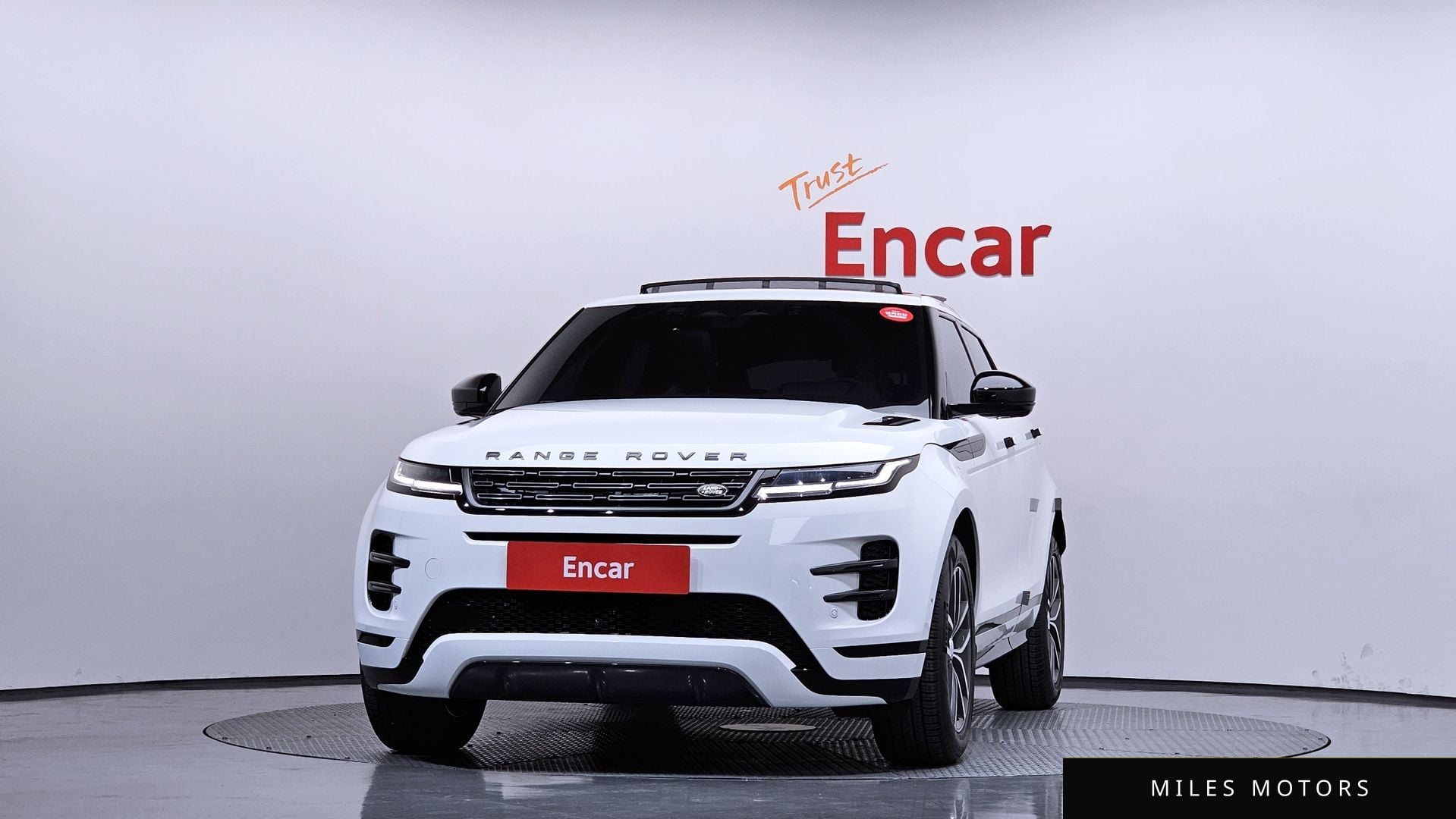 Land Rover Range Rover Evoque 2026 — миниатюра 3
