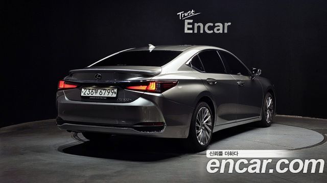 Лексус ES300h 2024 — миниатюра 2