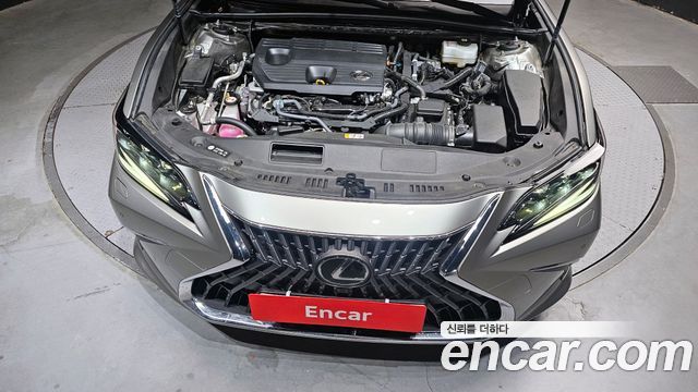 Лексус ES300h 2024 — миниатюра 6