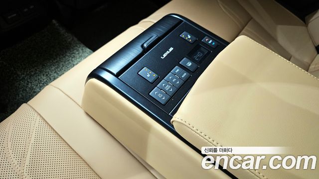 Лексус ES300h 2024 — миниатюра 32