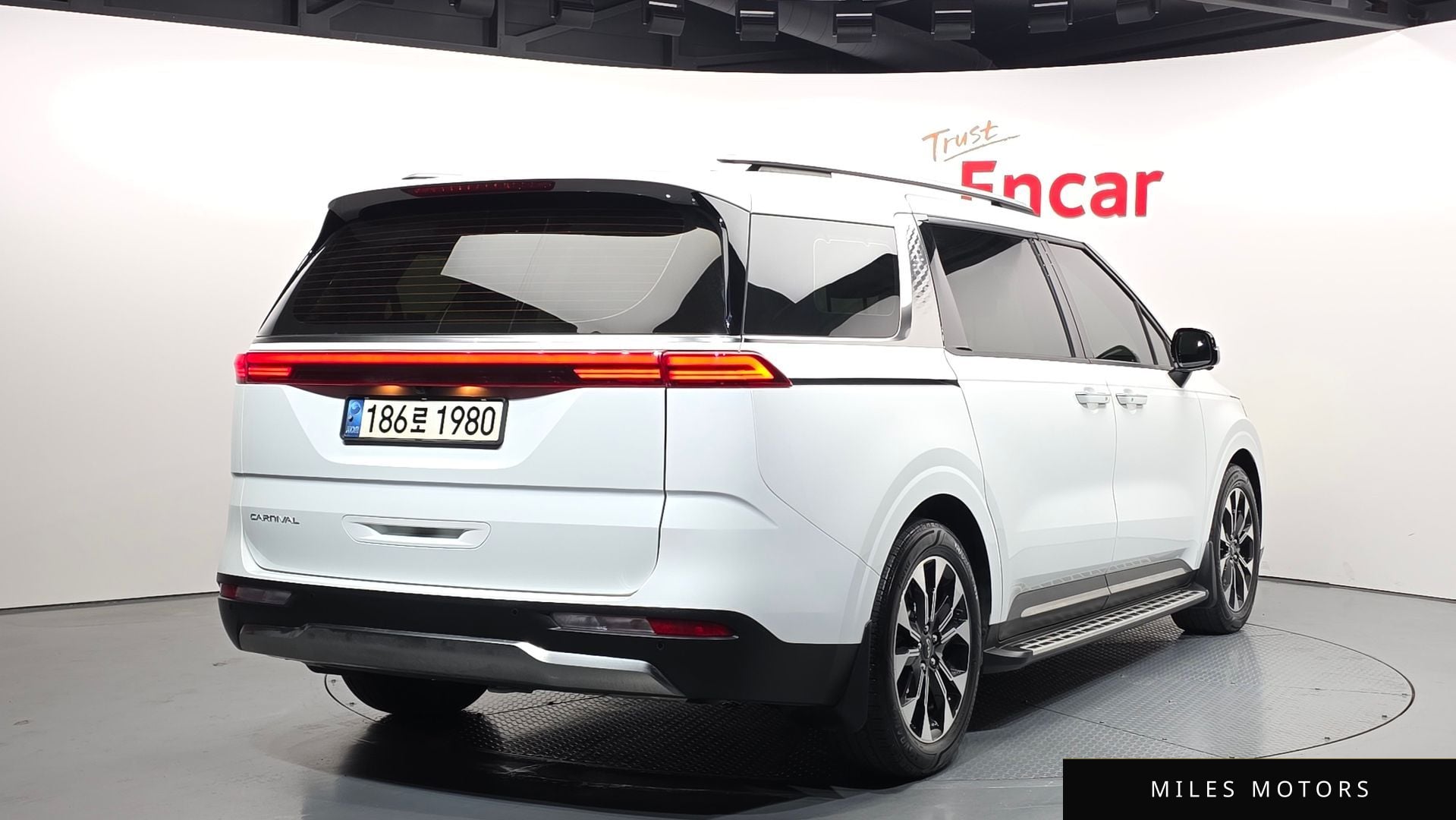 Kia Carnival 2022 — миниатюра 2