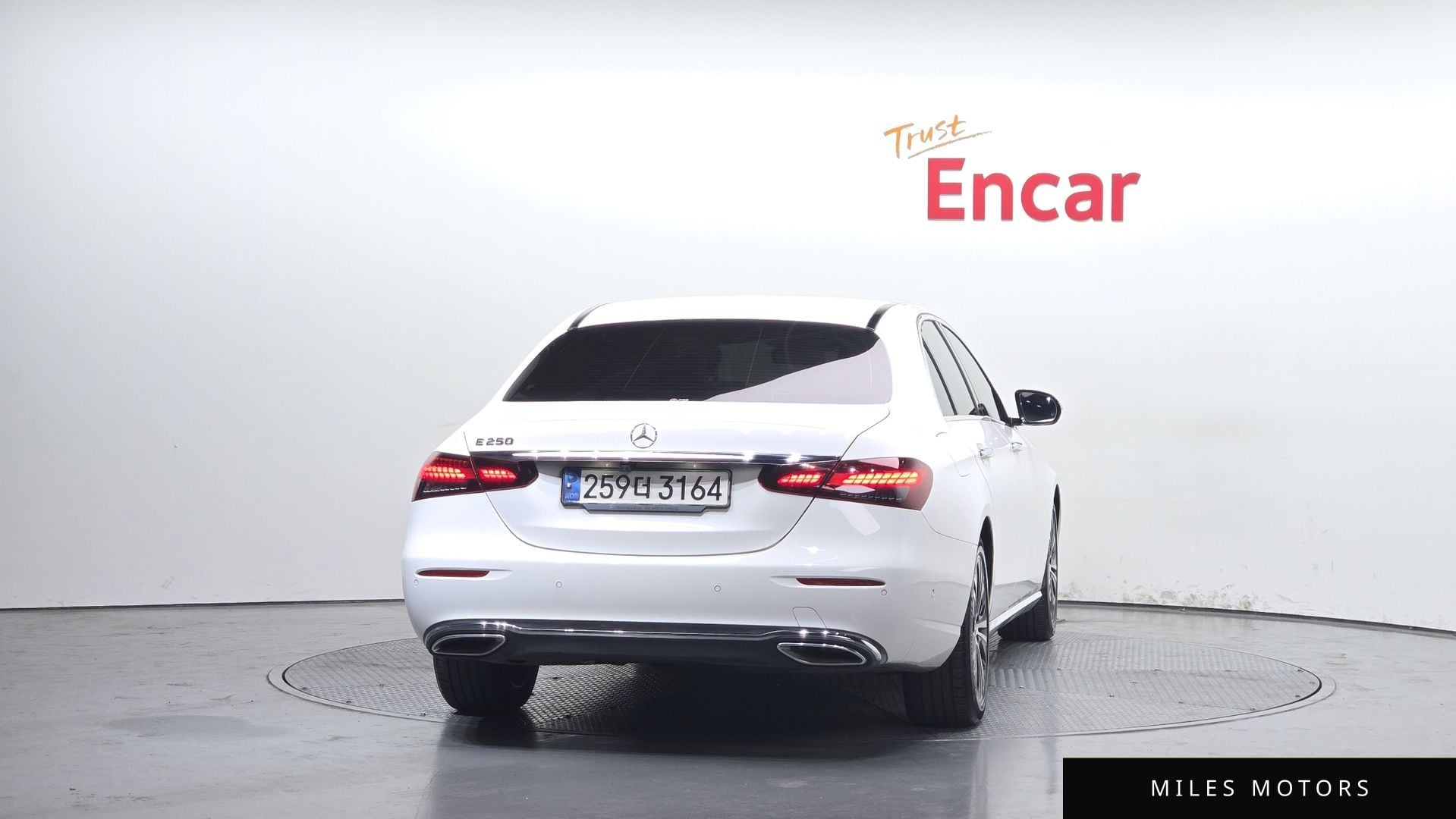 Mercedes-Benz E-Class W213 2021 — миниатюра 4