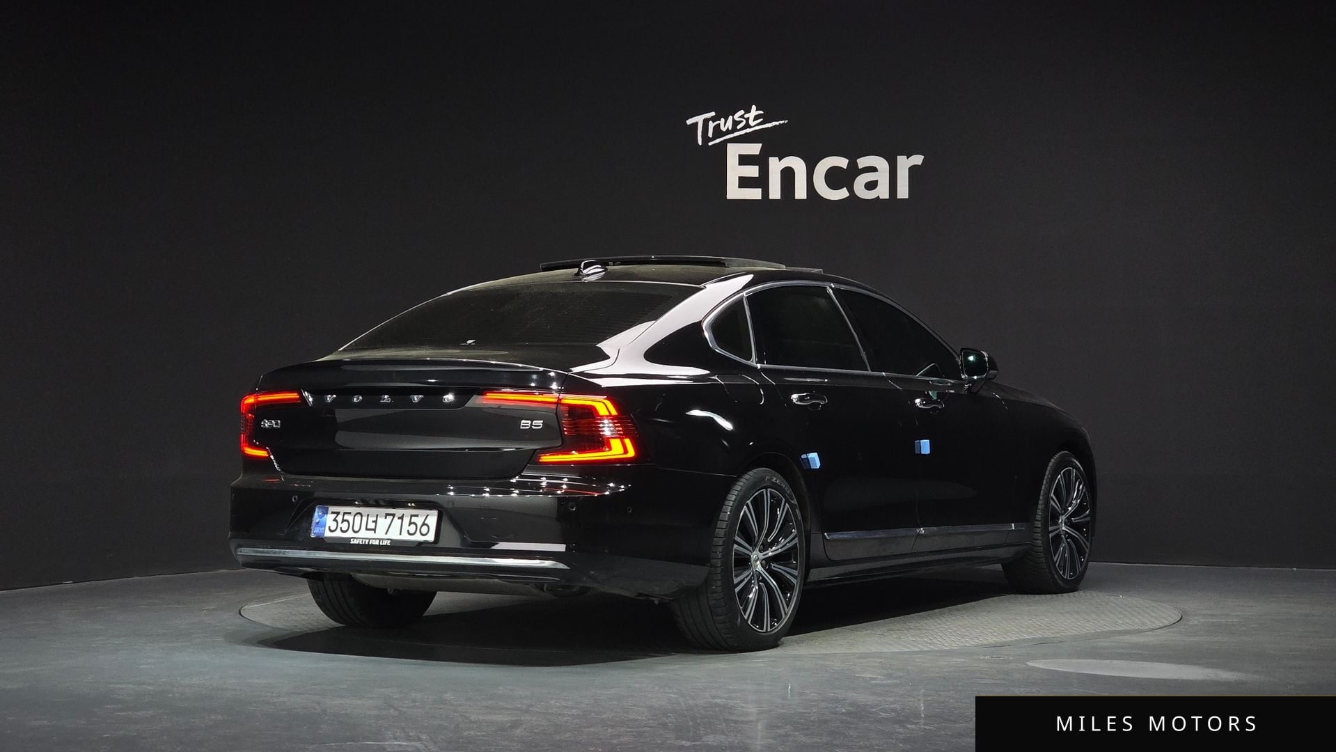 Volvo S90 2023 — миниатюра 2