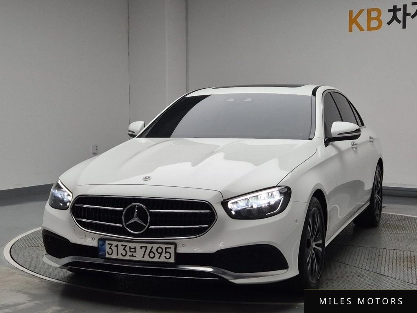 Mercedes-Benz E-Class W213 2021 — миниатюра 2