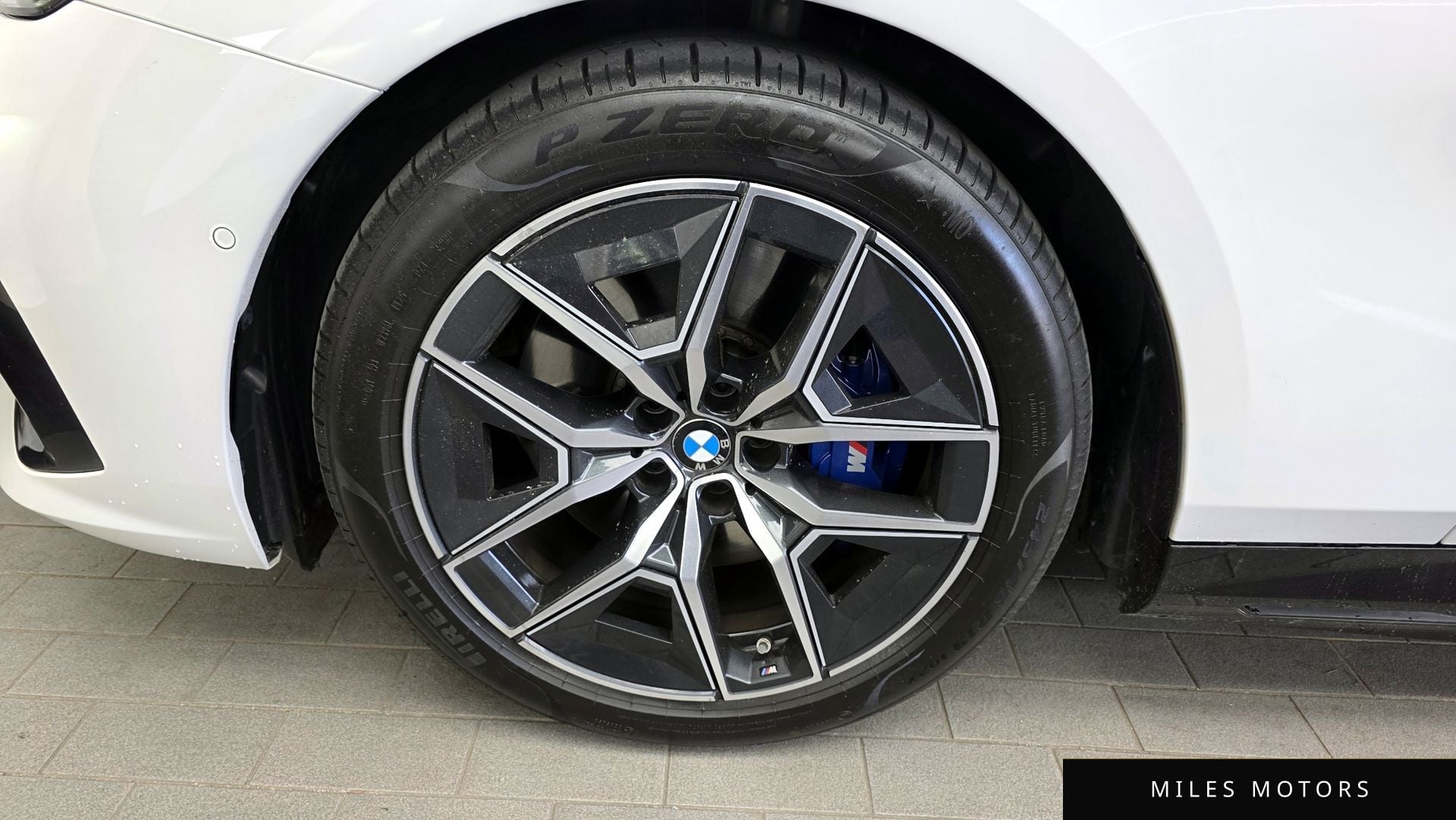 BMW i5 (G60) 2025 — миниатюра 5