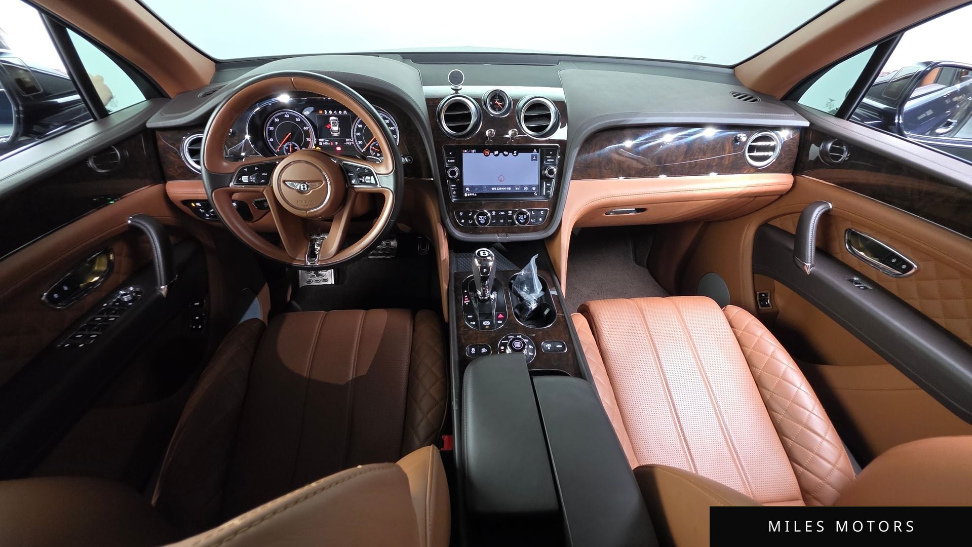 Bentley Bentayga 2017 — миниатюра 7