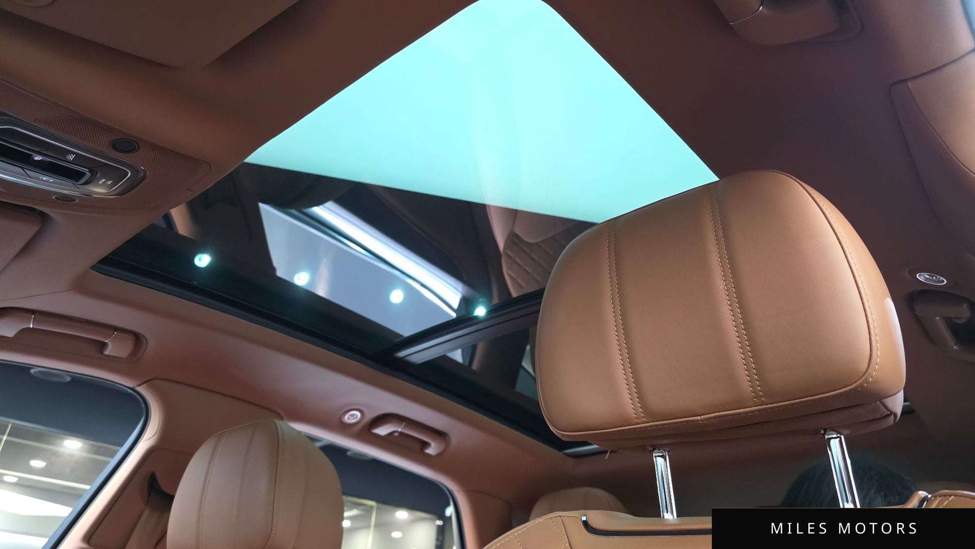 Bentley Bentayga 2017 — миниатюра 19