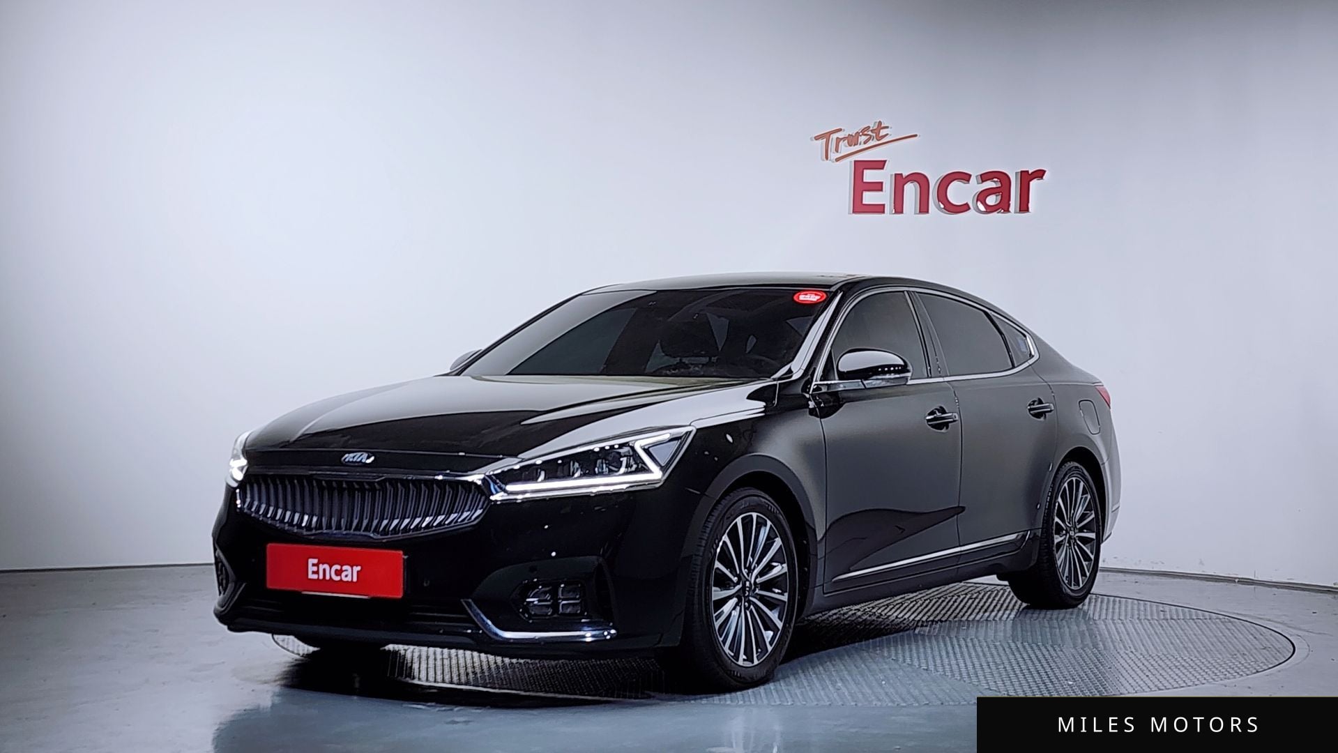 Kia K7 2017 — фото 1 из 12