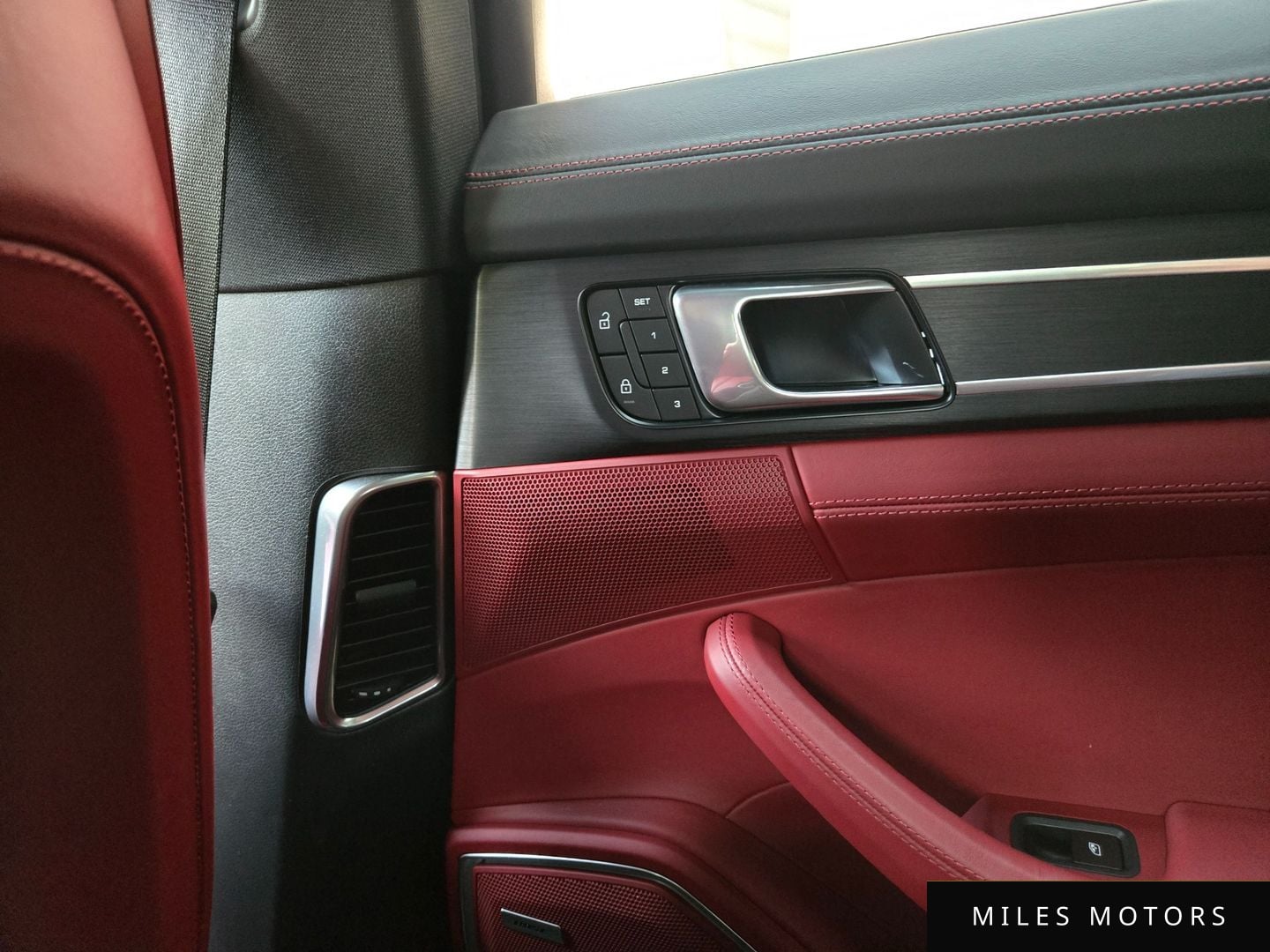 Porsche 파나메라 (971) 2023 — миниатюра 16