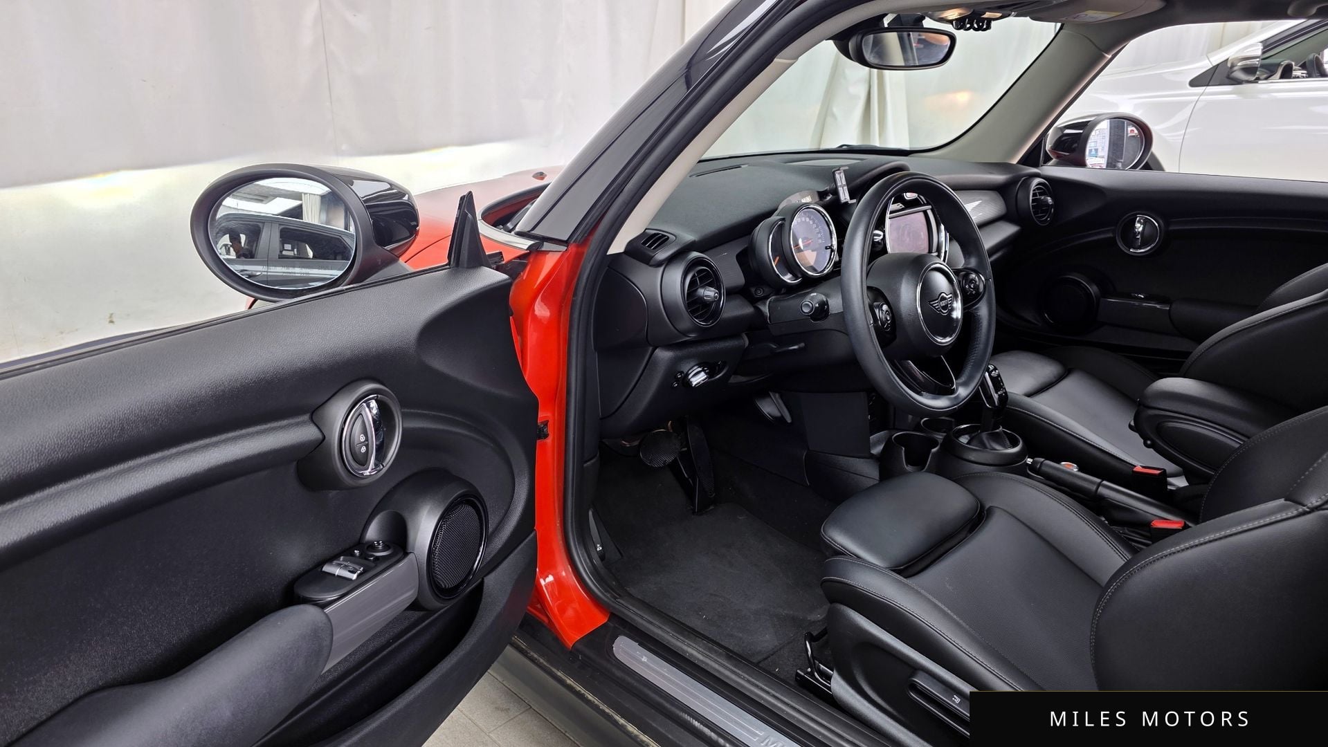 MINI 쿠퍼 2021 — миниатюра 10