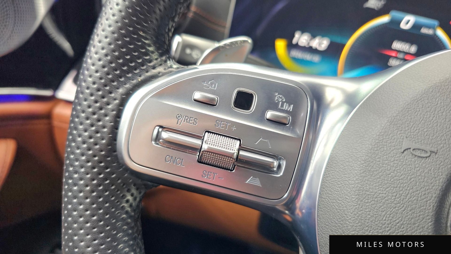 Mercedes-Benz AMG GT 2021 — миниатюра 12