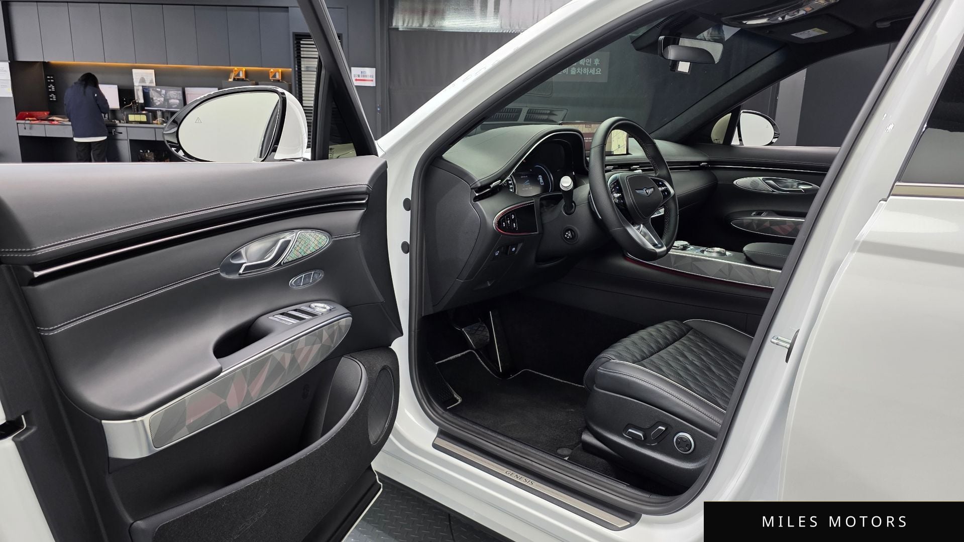 Genesis GV70 2021 — миниатюра 12