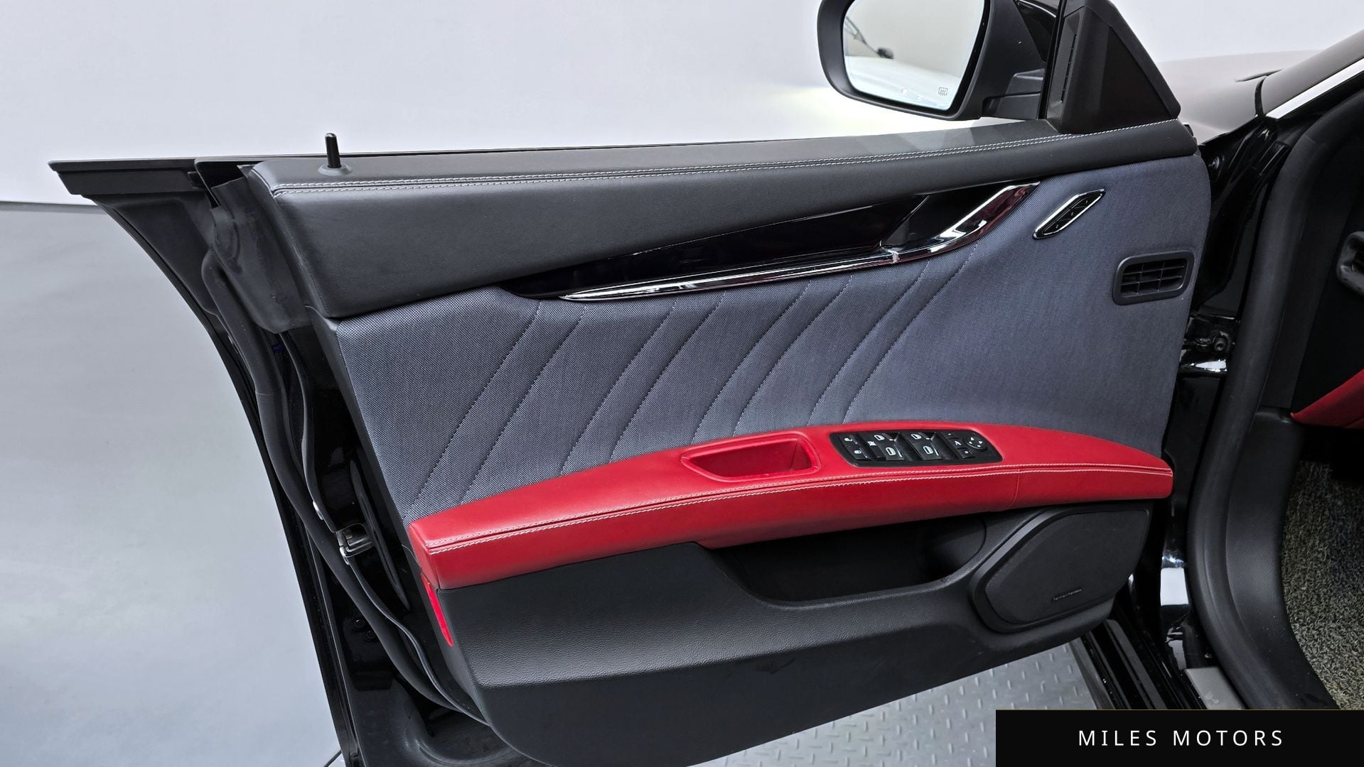 Maserati 콰트로포르테 2017 — миниатюра 14