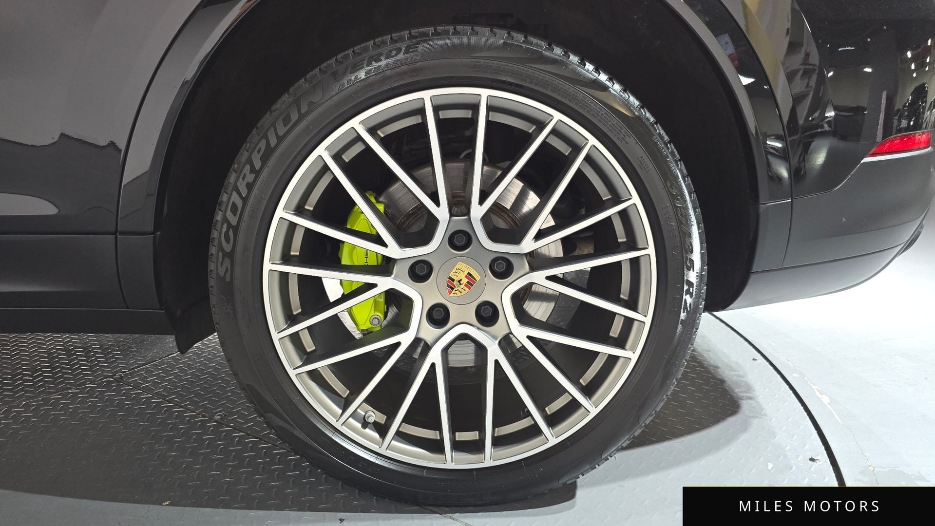 Porsche Cayenne 2023 — миниатюра 7