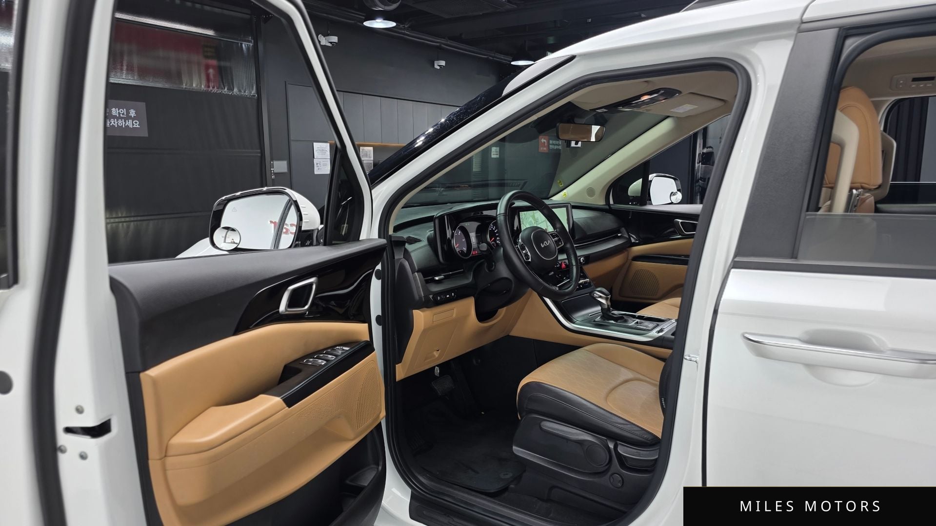 Kia Carnival 2023 — миниатюра 10