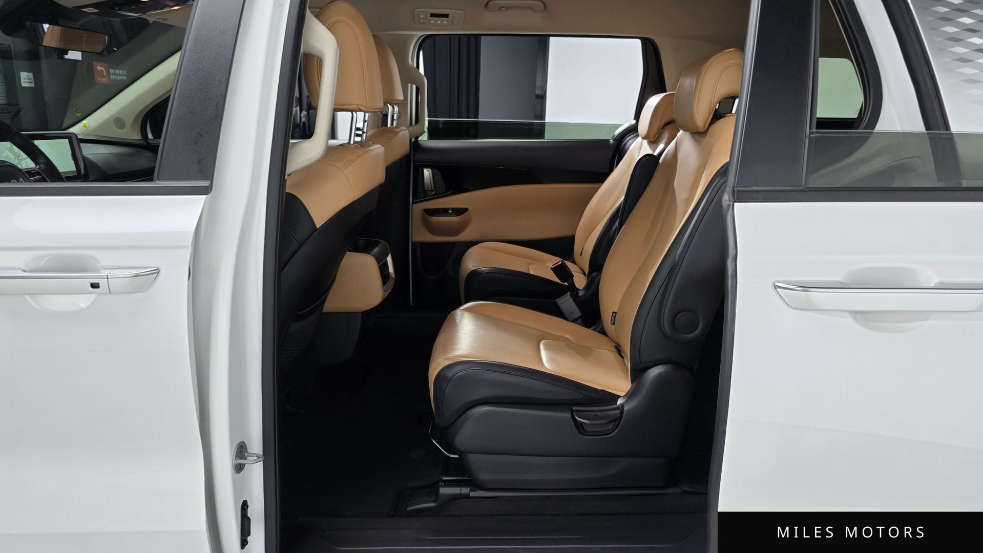 Kia Carnival 2023 — миниатюра 12