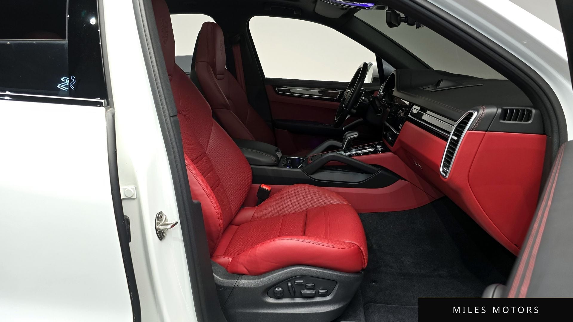 Porsche 카이엔 (PO536) 2022 — миниатюра 17