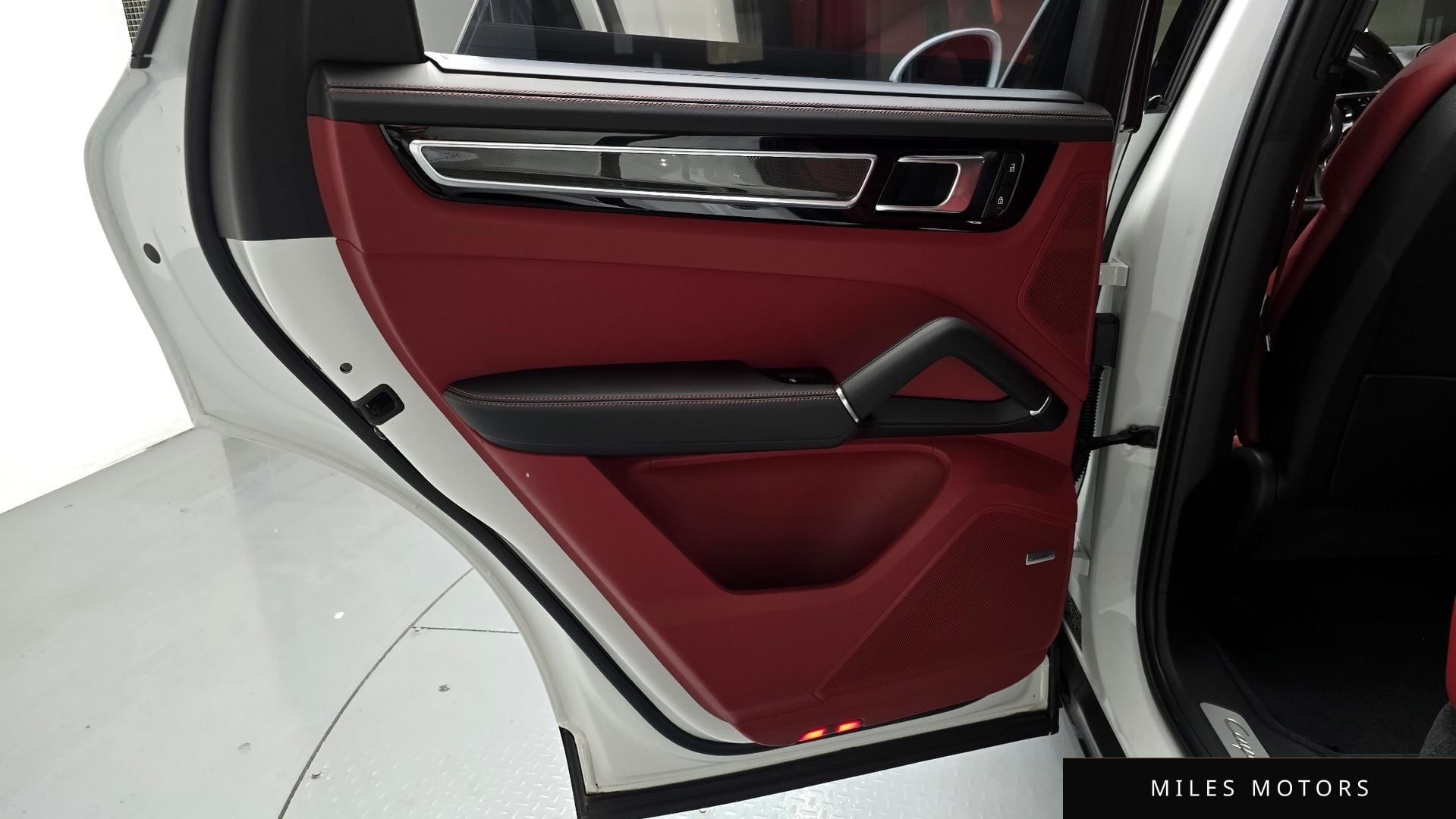Porsche 카이엔 (PO536) 2022 — миниатюра 13