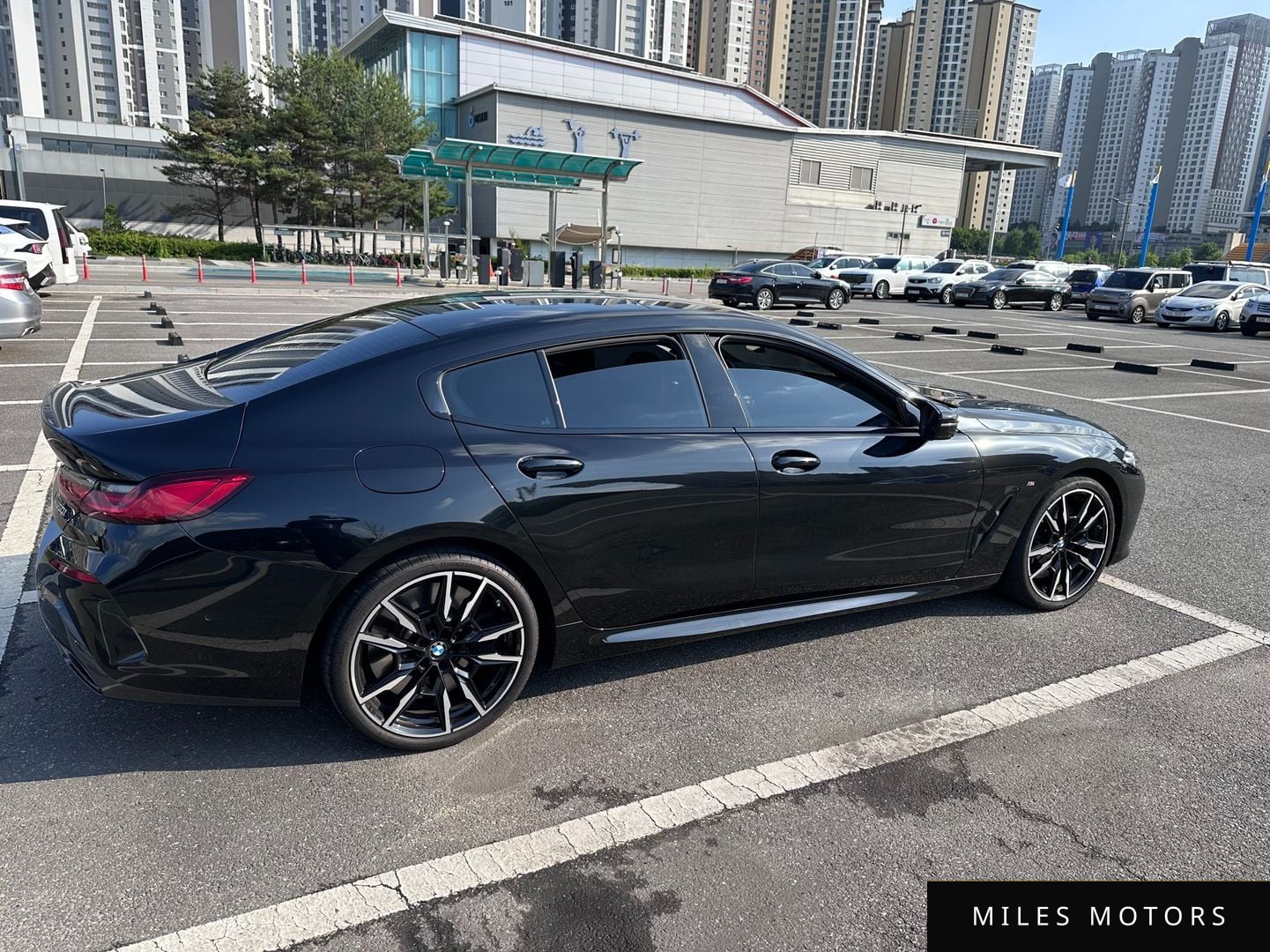 BMW 8 Series (G15) 2025 — миниатюра 5