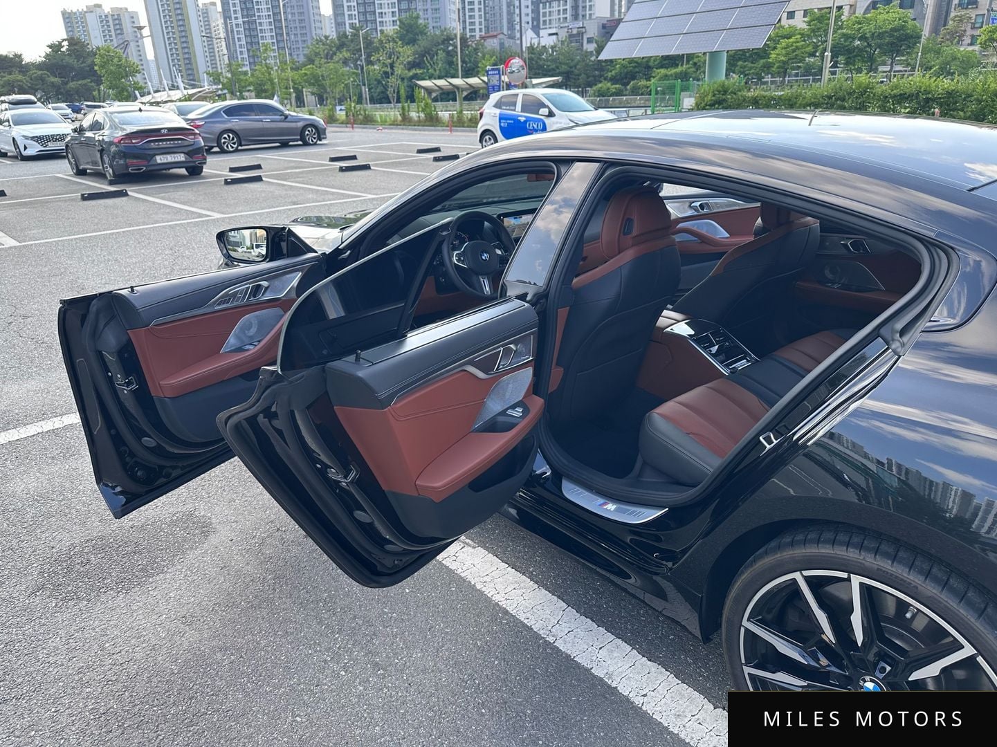 BMW 8 Series (G15) 2025 — миниатюра 9