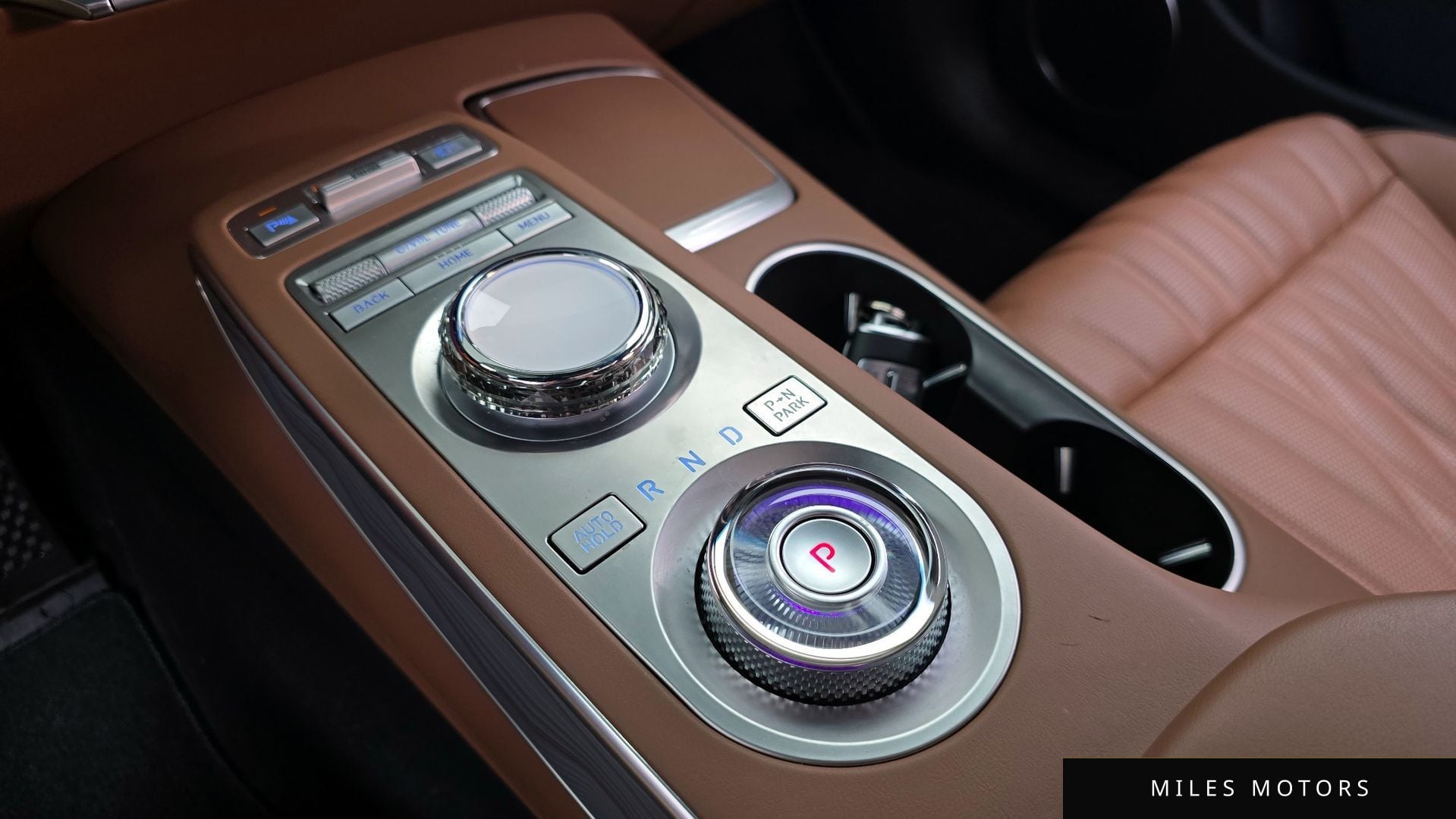 Genesis GV70 2024 — миниатюра 9