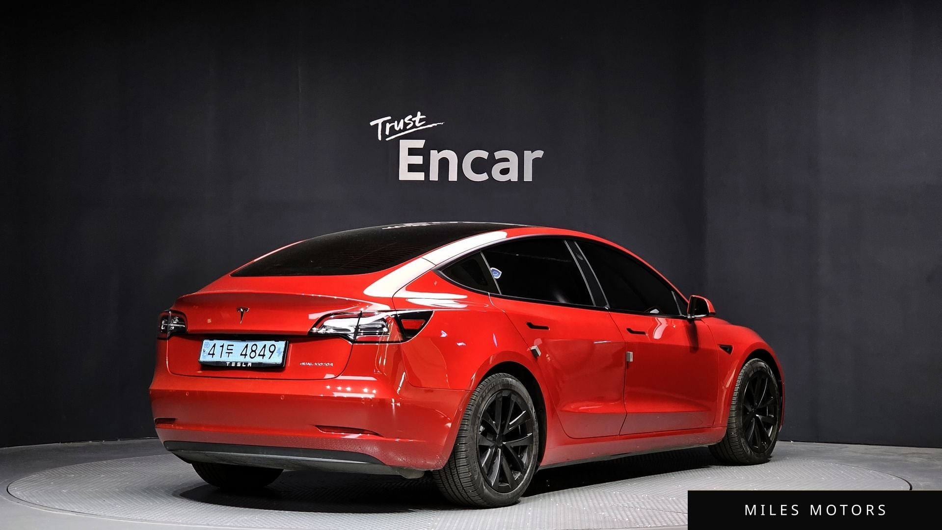 Tesla Model 3 2021 — миниатюра 2
