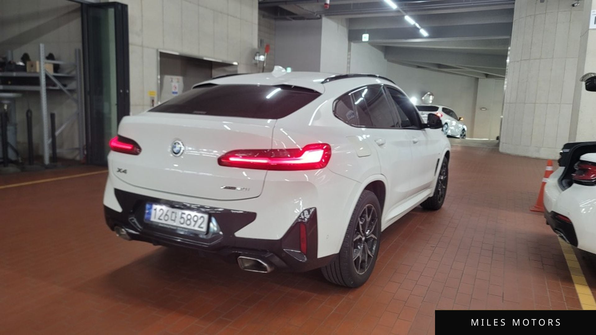 BMW X4 (G02) 2023 — миниатюра 2