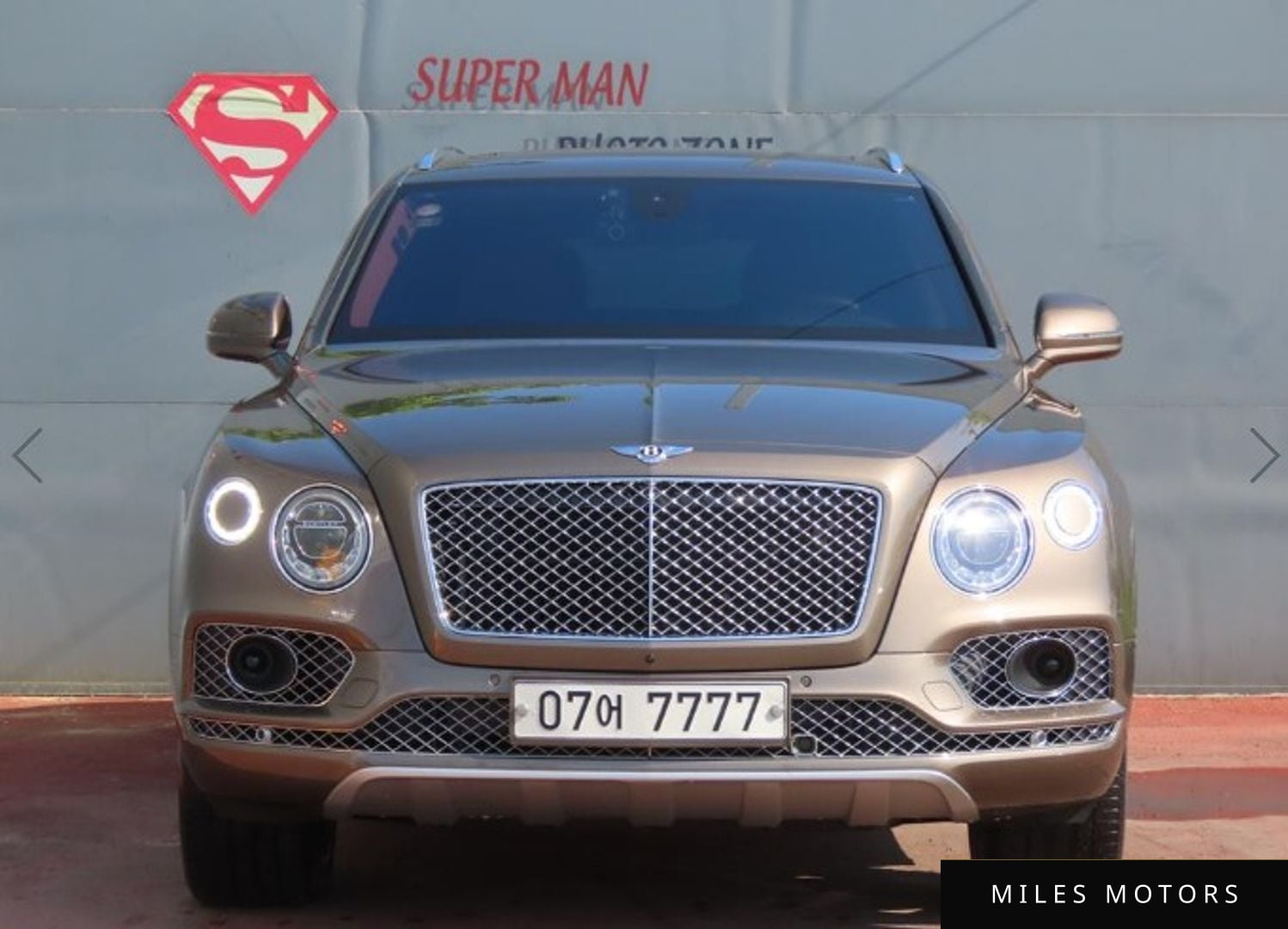 Bentley Bentayga 2017 — миниатюра 2